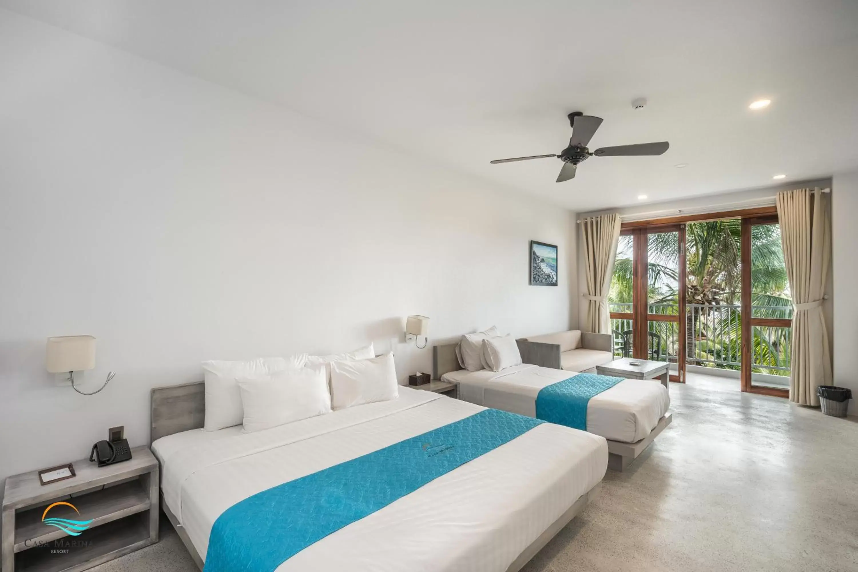 Bedroom, Bed in Casa Marina Resort