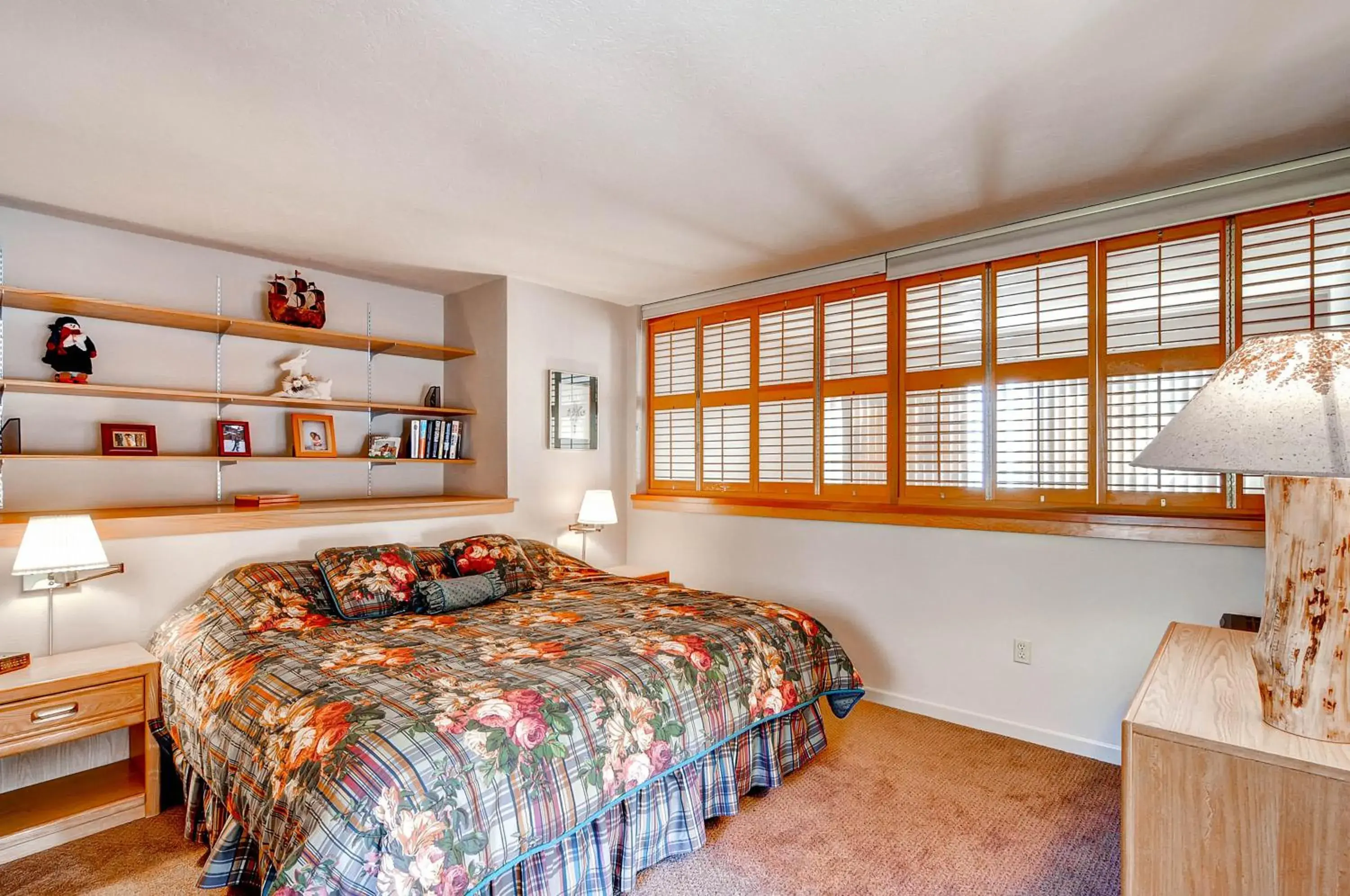 Photo of the whole room, Bed in Aspen Ridge Condominiums by Keystone Resort