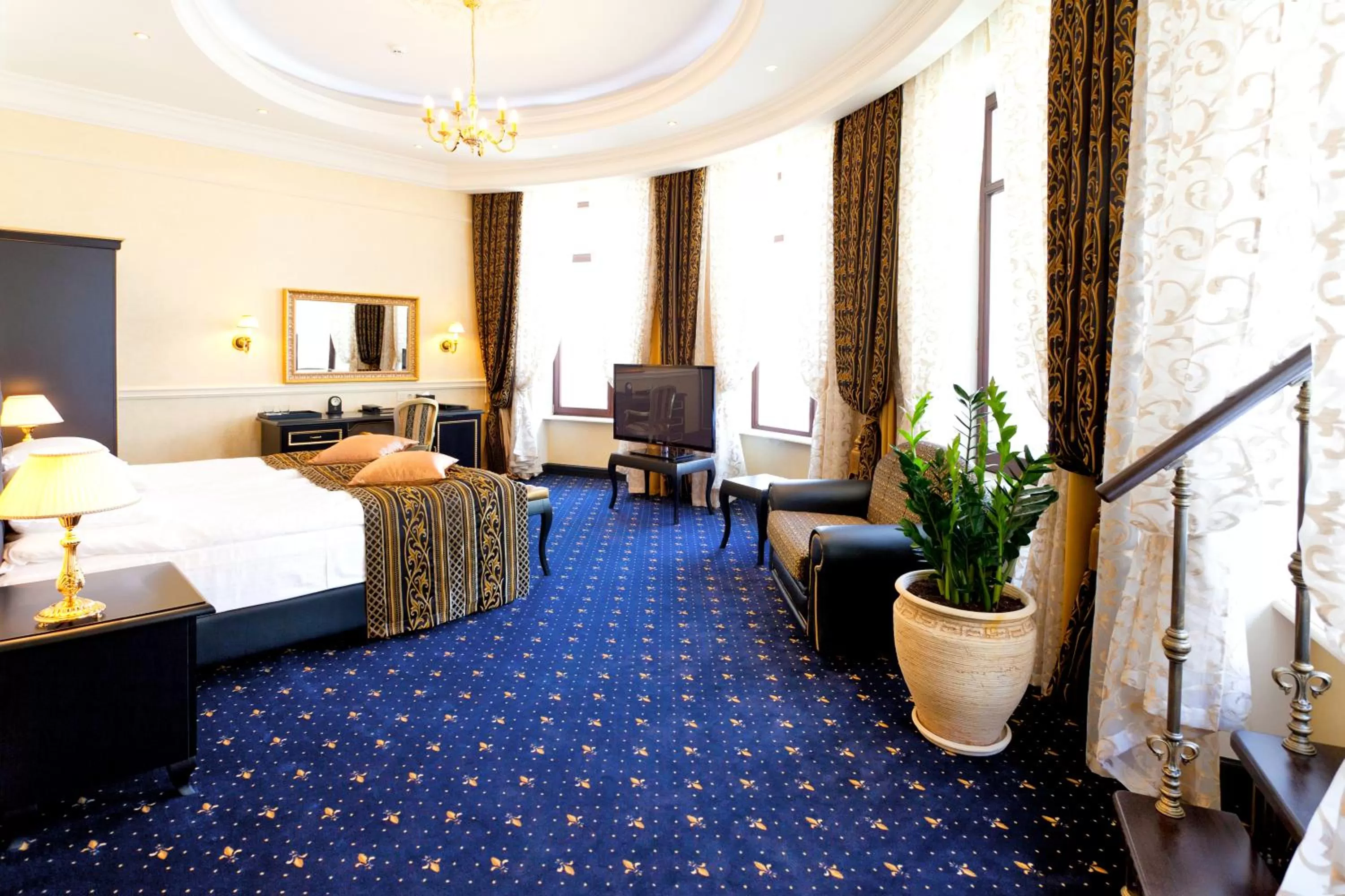 Photo of the whole room, Bed in Villa Le Premier - Maestro