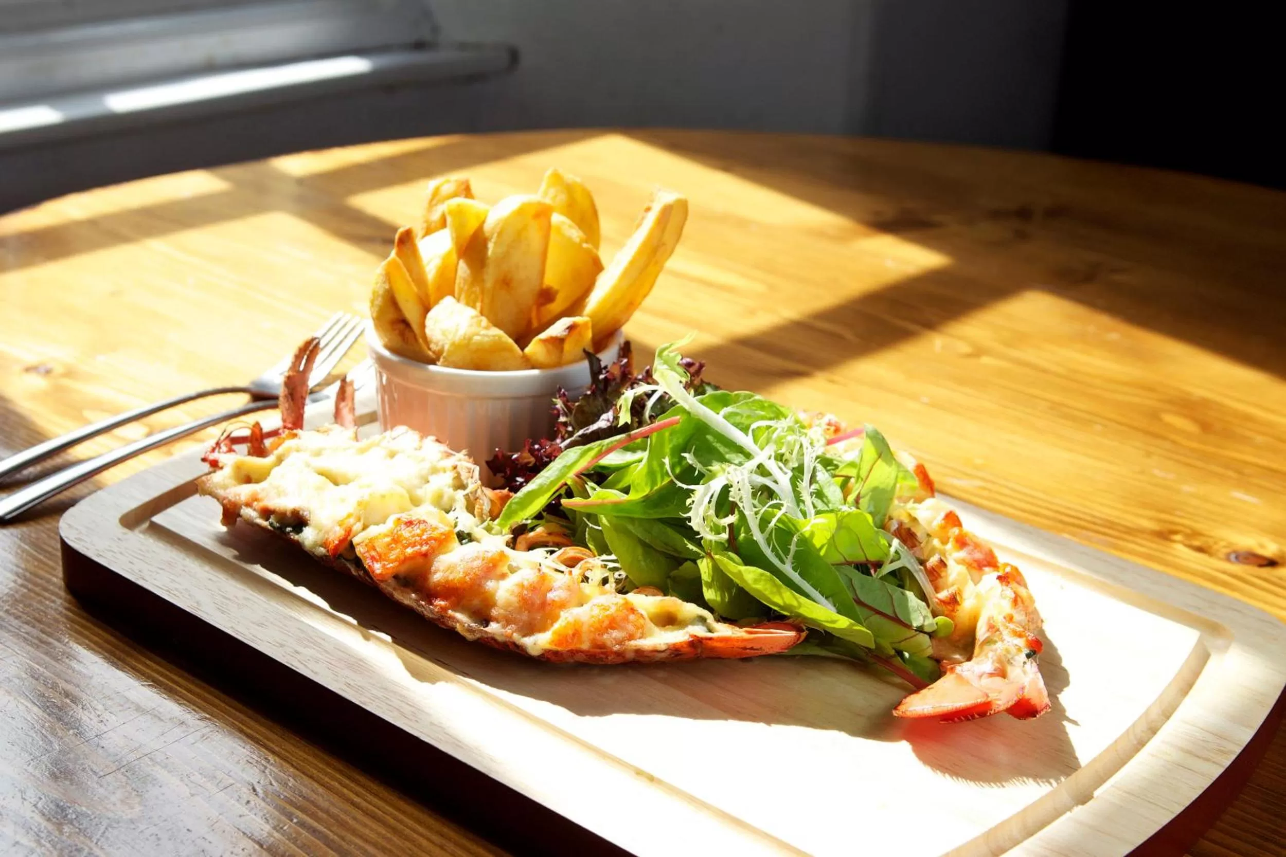 Restaurant/places to eat in The Newbridge on Usk