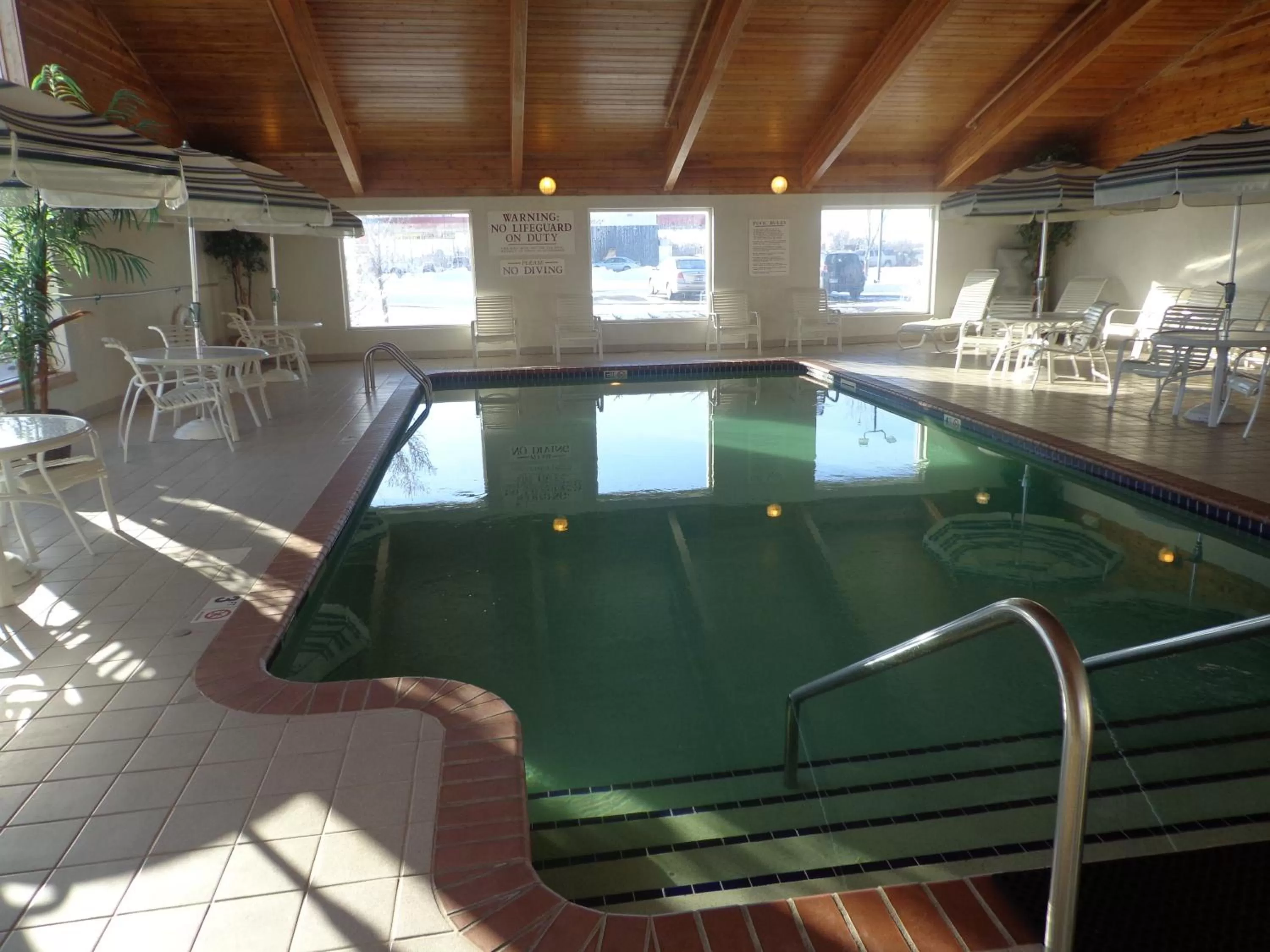 AmericInn by Wyndham Madison SD