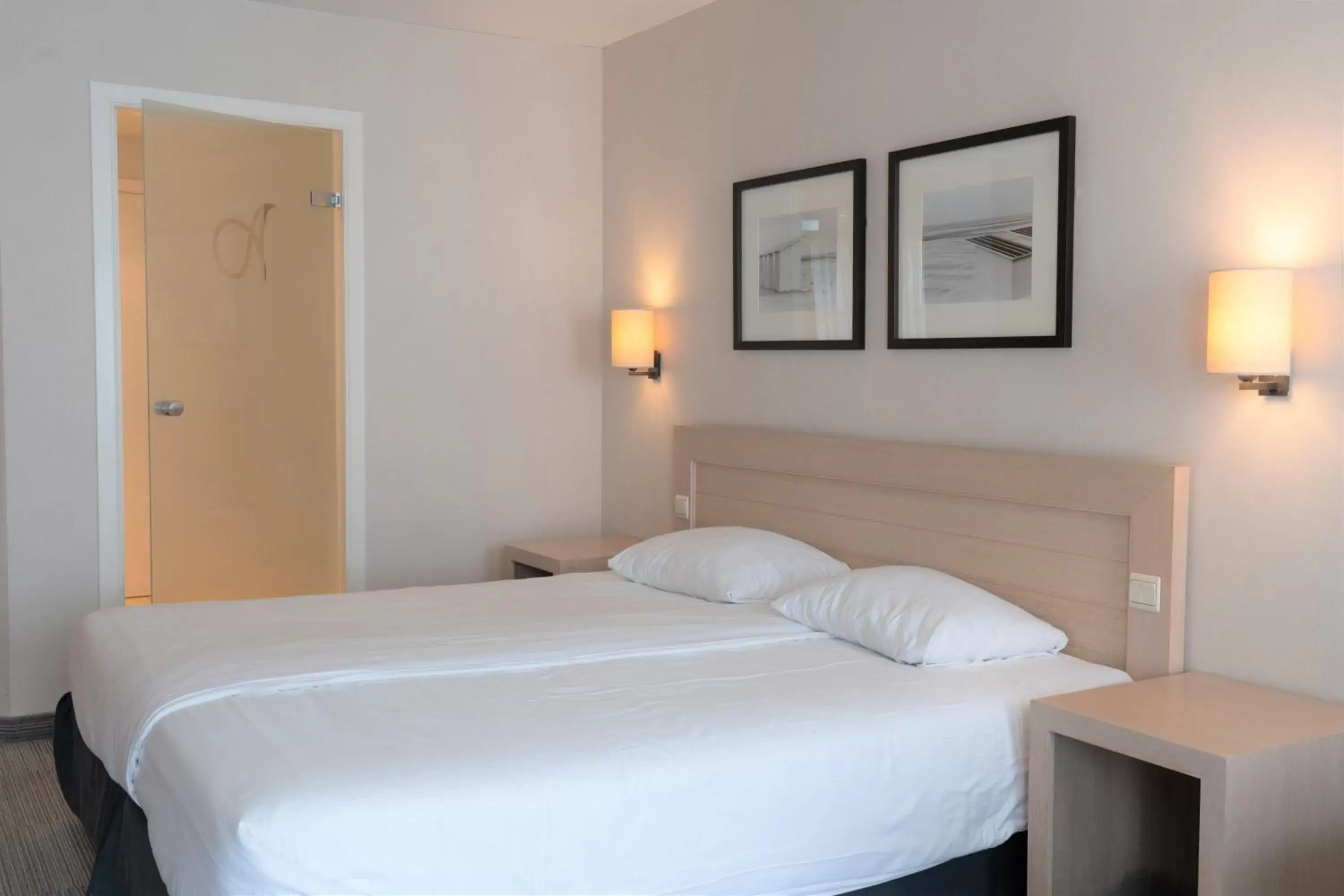 Bed in Hotel Aazaert by WP Hotels