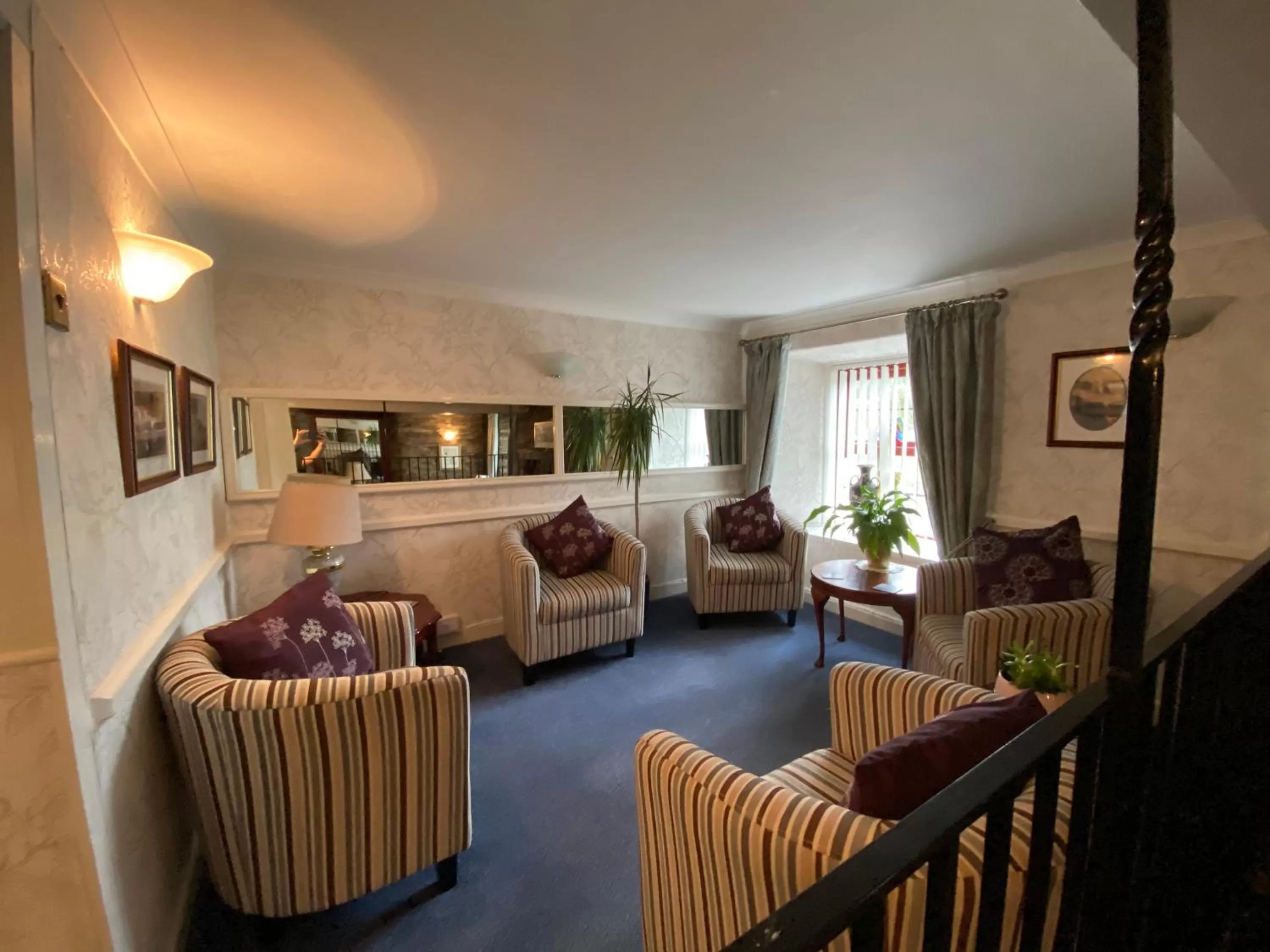 Living room in Flambards Hotel