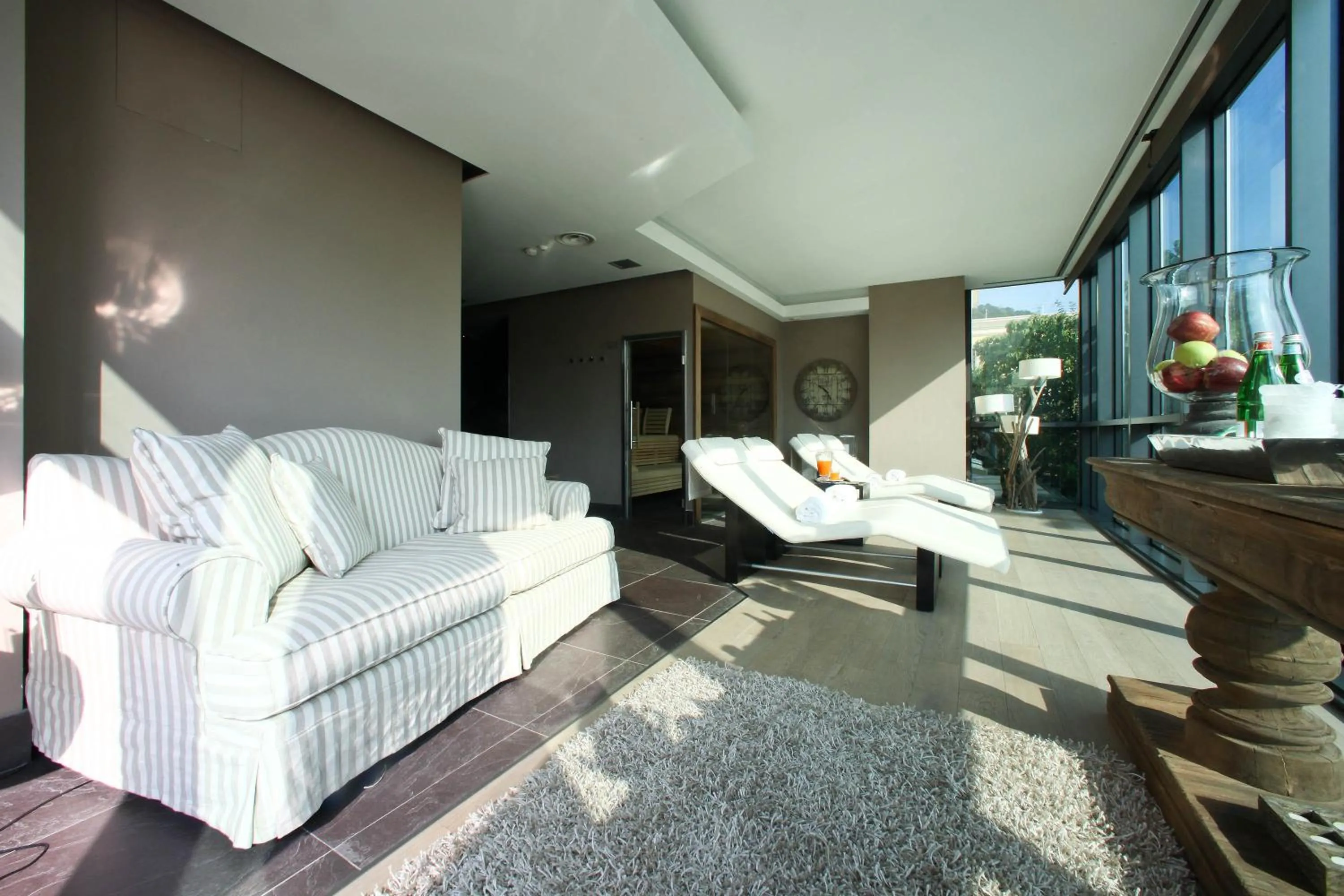 Day in Hotel Touring