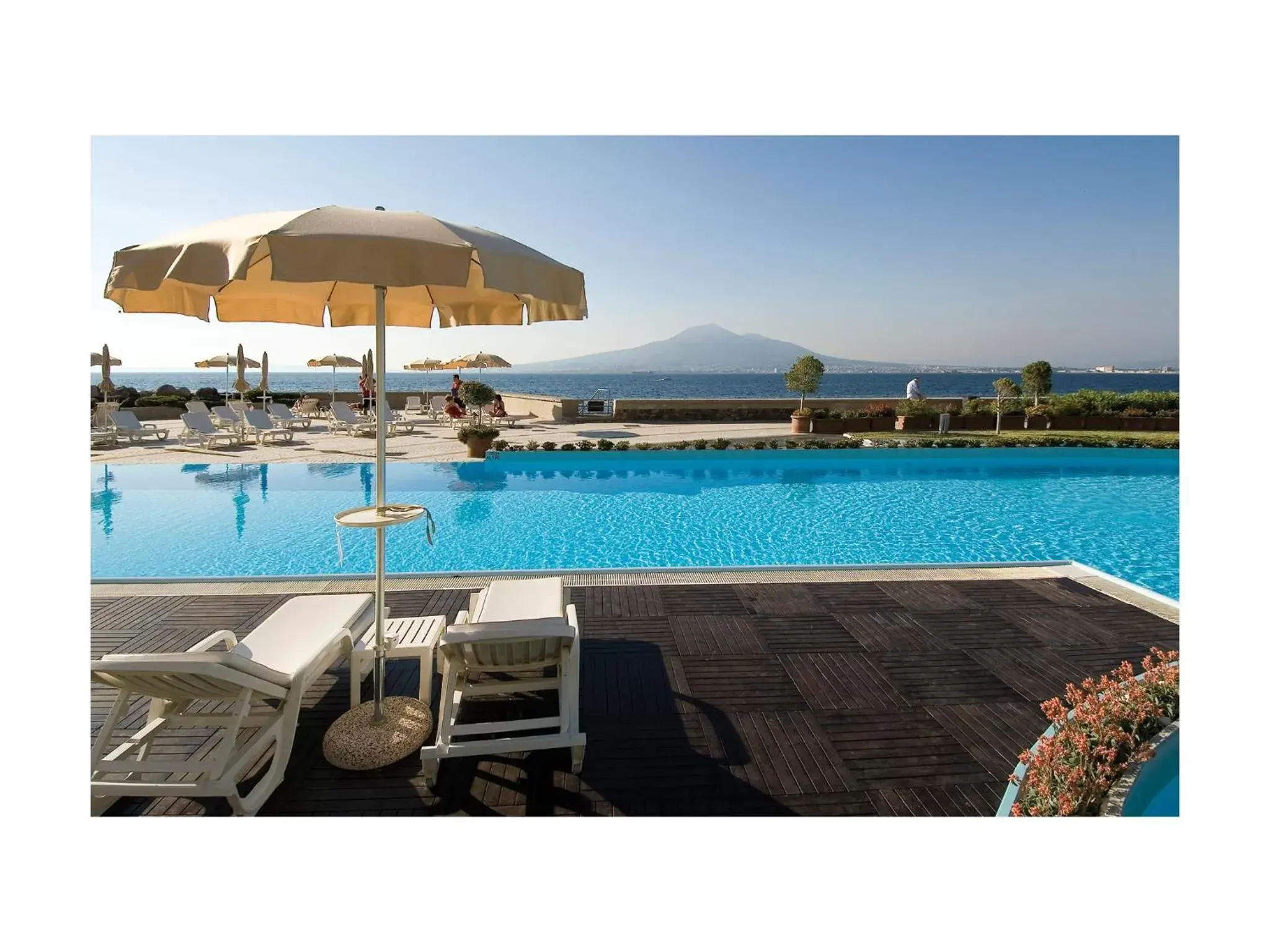 Swimming Pool in Towers Hotel Stabiae Sorrento Coast