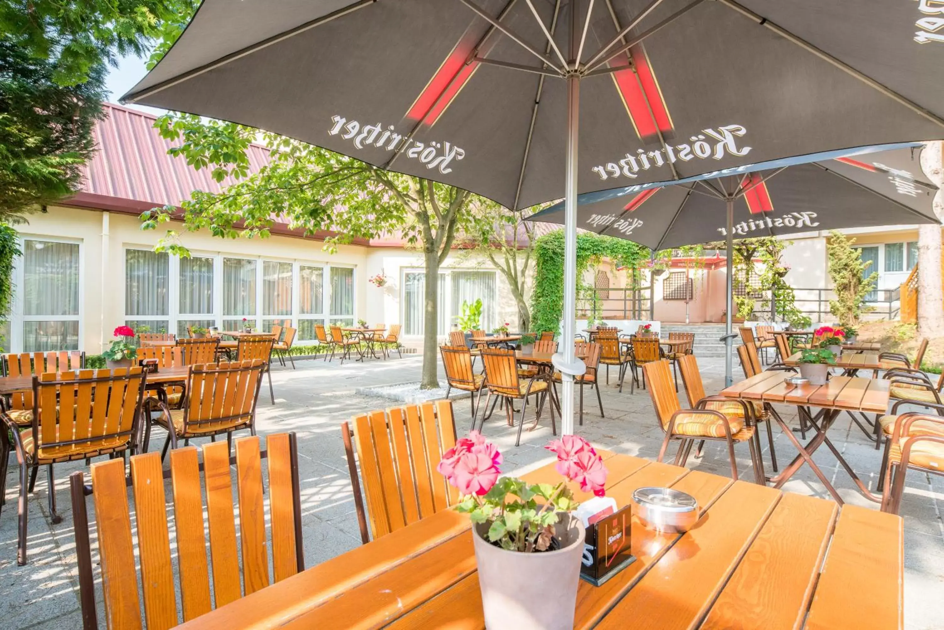 Balcony/Terrace, Restaurant/Places to Eat in Best Western Hotel Jena
