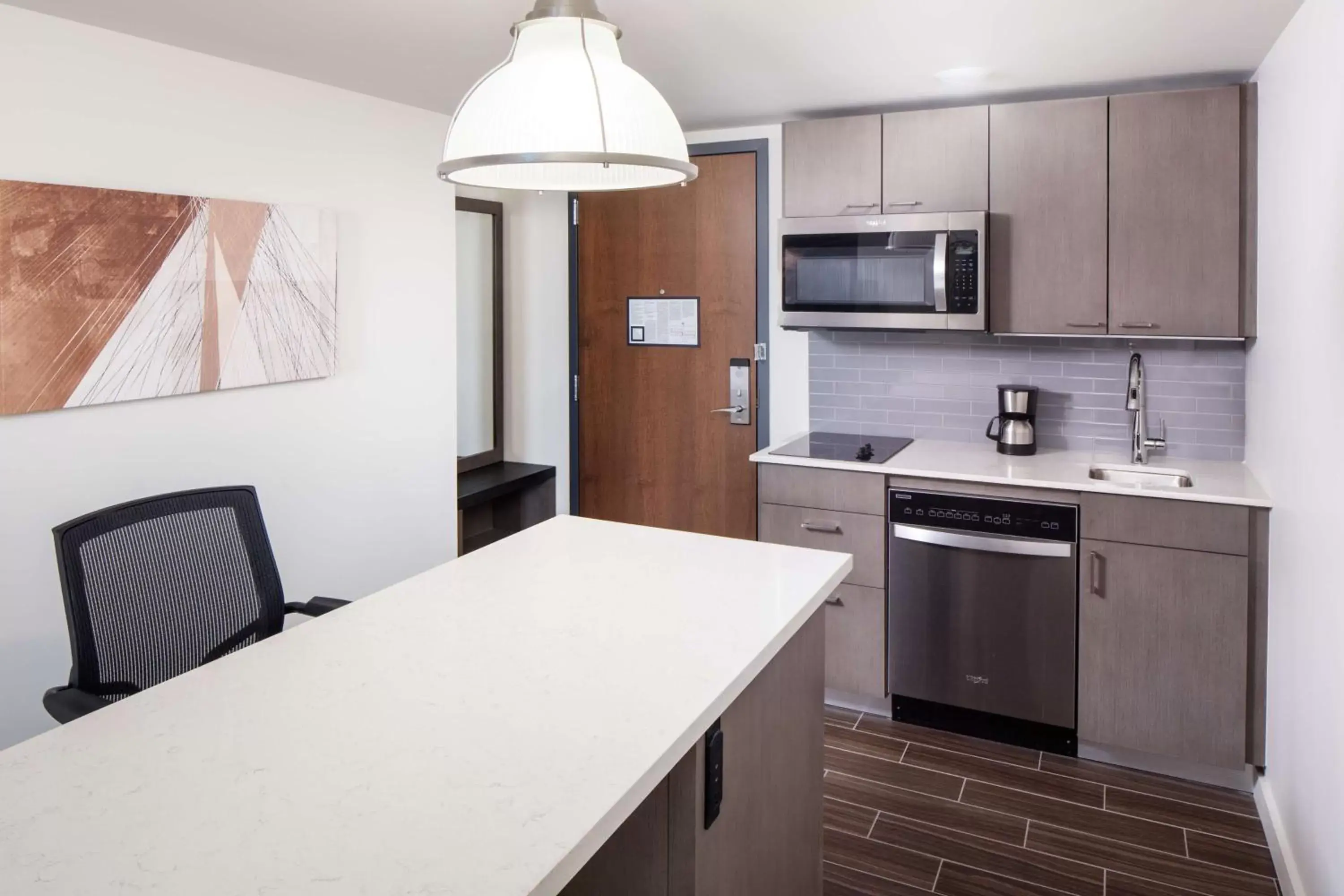 Photo of the whole room, Kitchen/Kitchenette in Hyatt House North Scottsdale