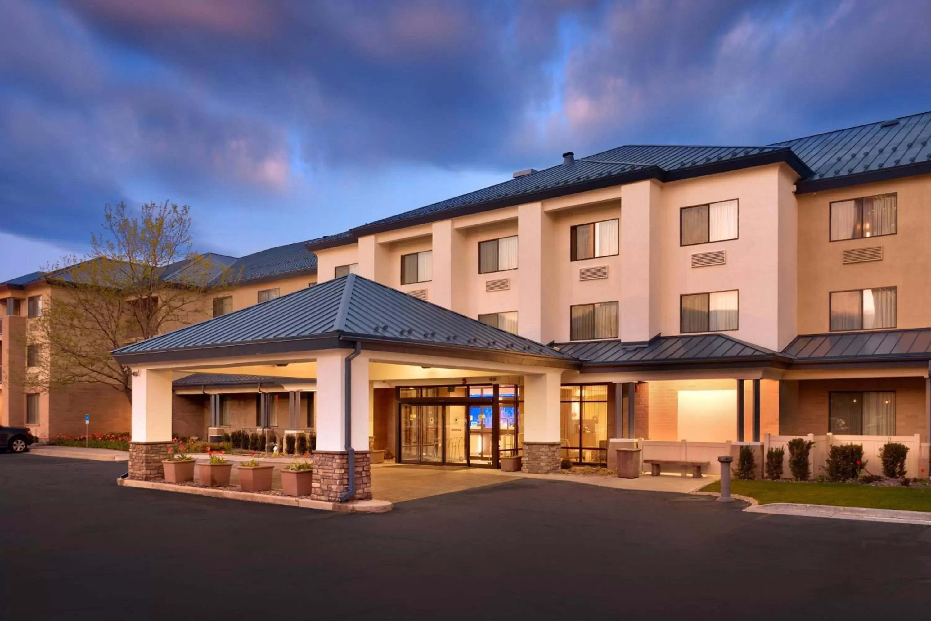 Property Building in Fairfield Inn & Suites by Marriott Salt Lake City Downtown