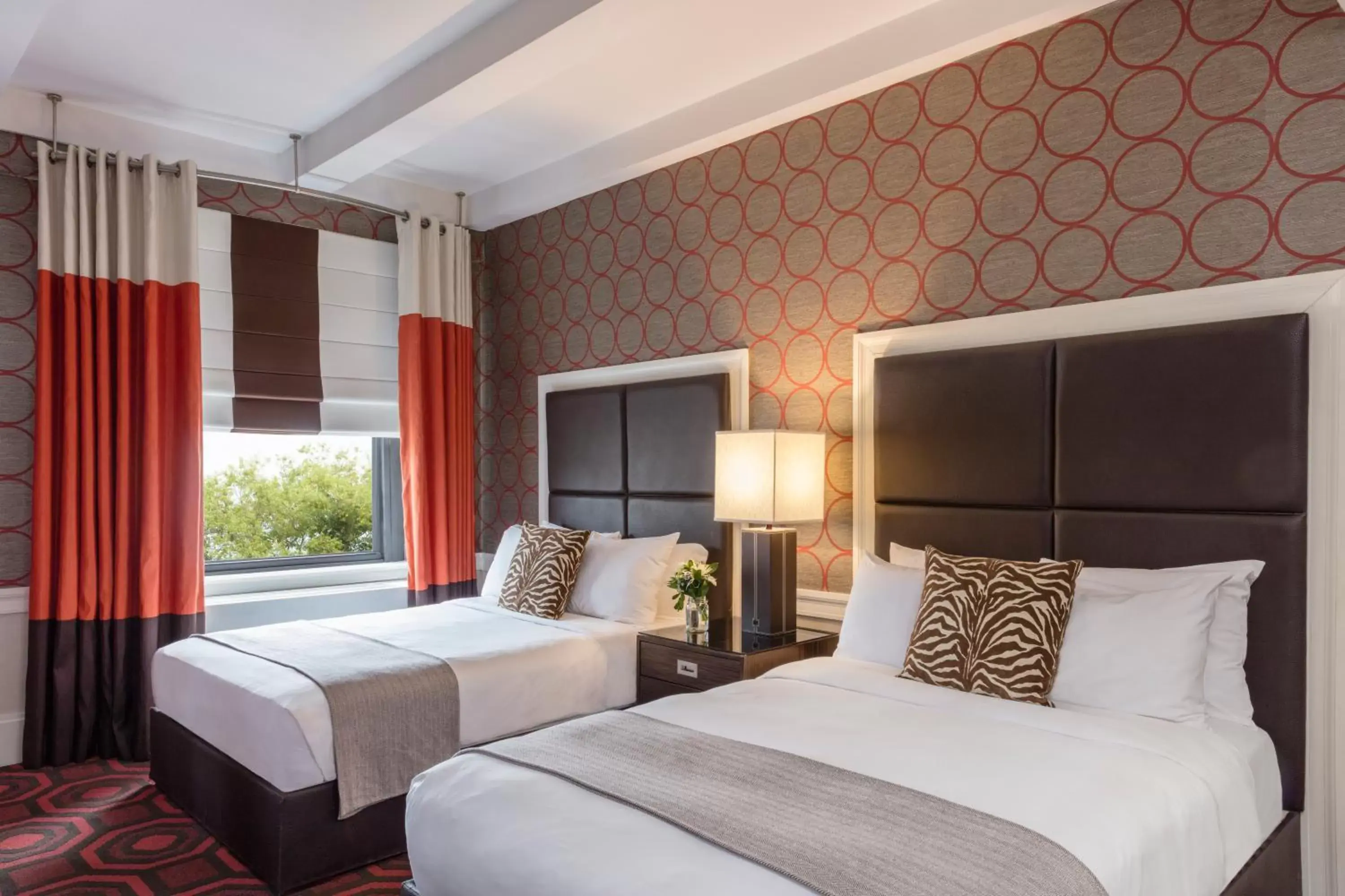 Bedroom, Bed in Empire Hotel