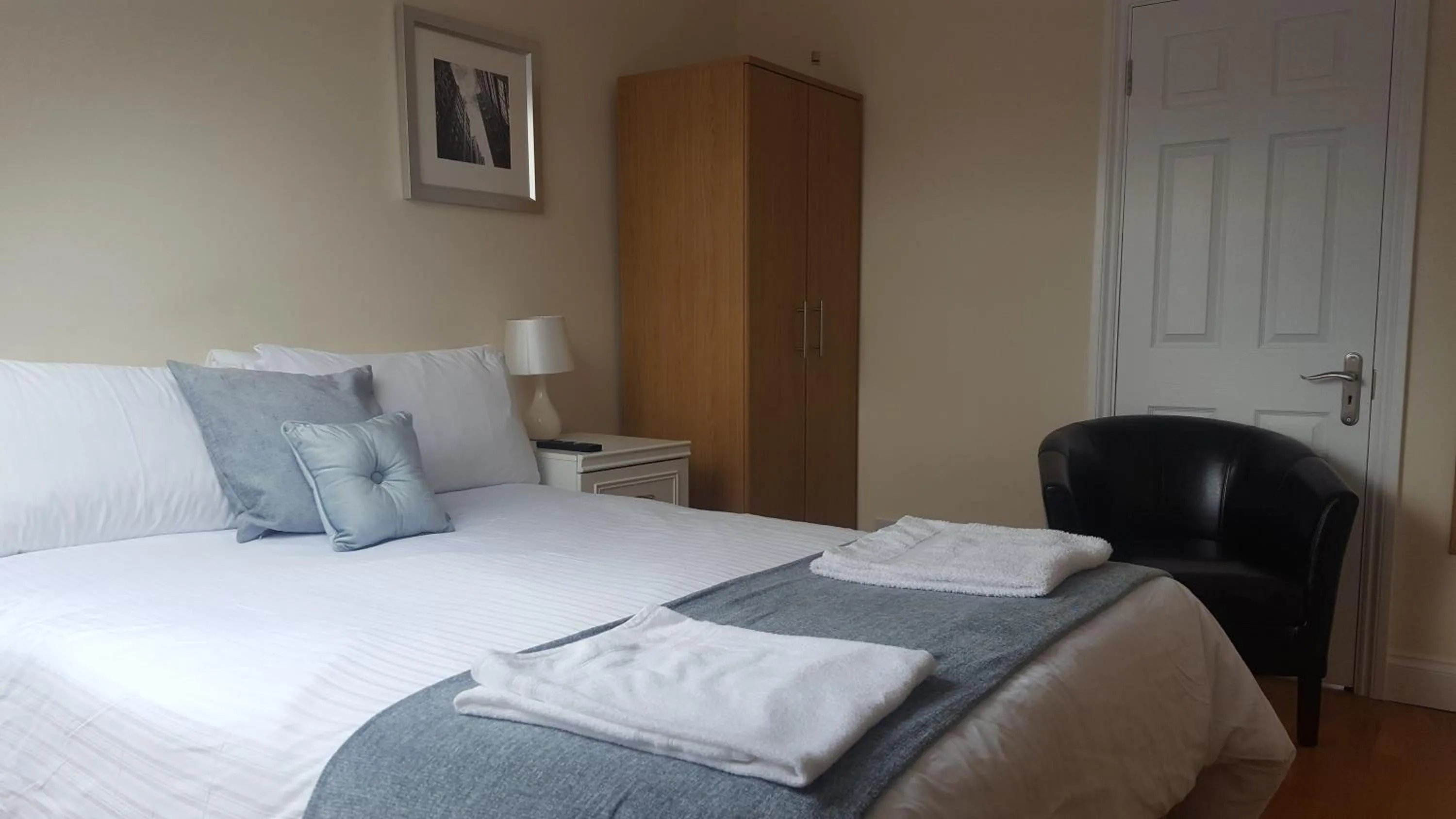 Bedroom, Bed in Kathleen House