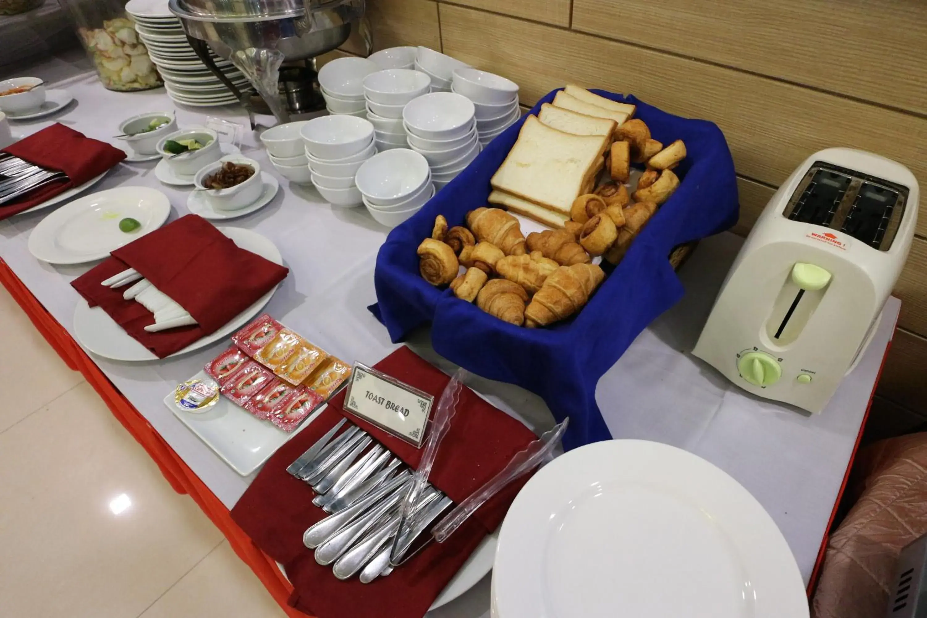 Buffet breakfast in Coins Hotel Jakarta Buffet breakfast in Coins Hotel Jakarta