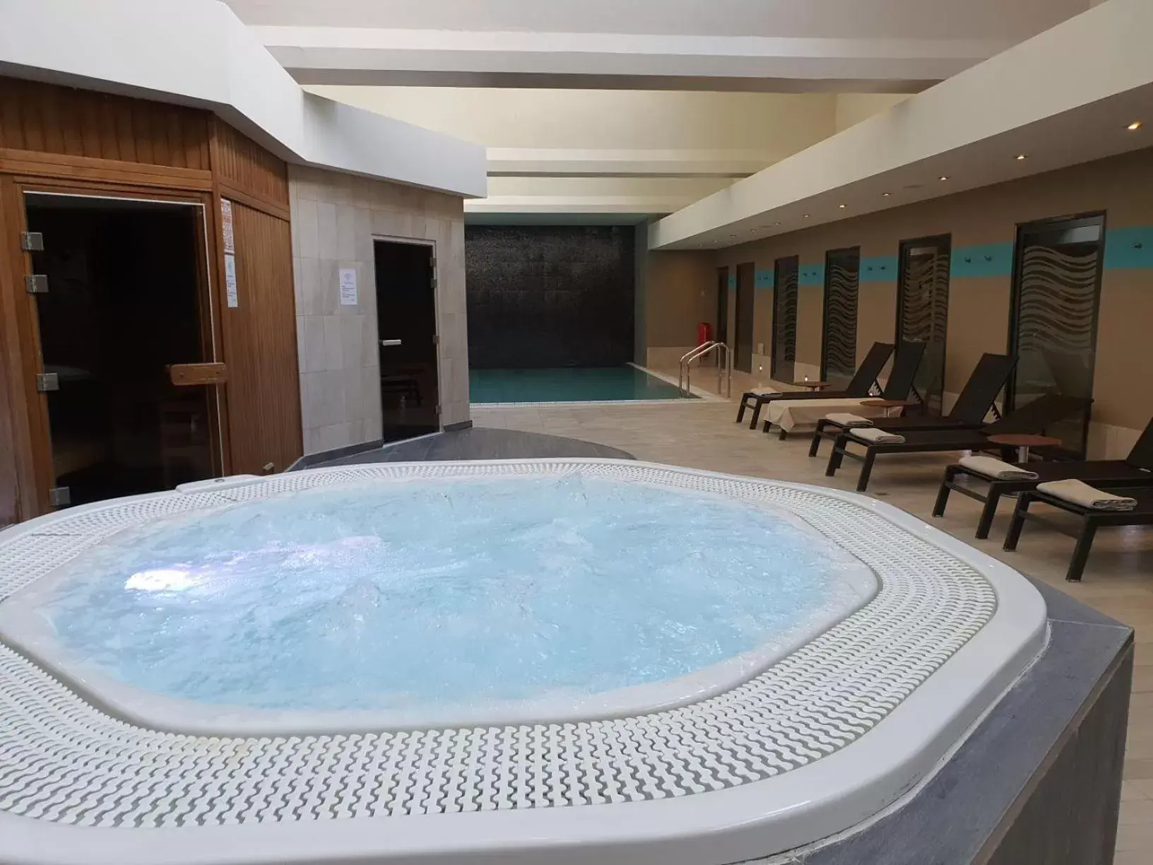 Swimming pool in Hotel Spa Le Pasino
