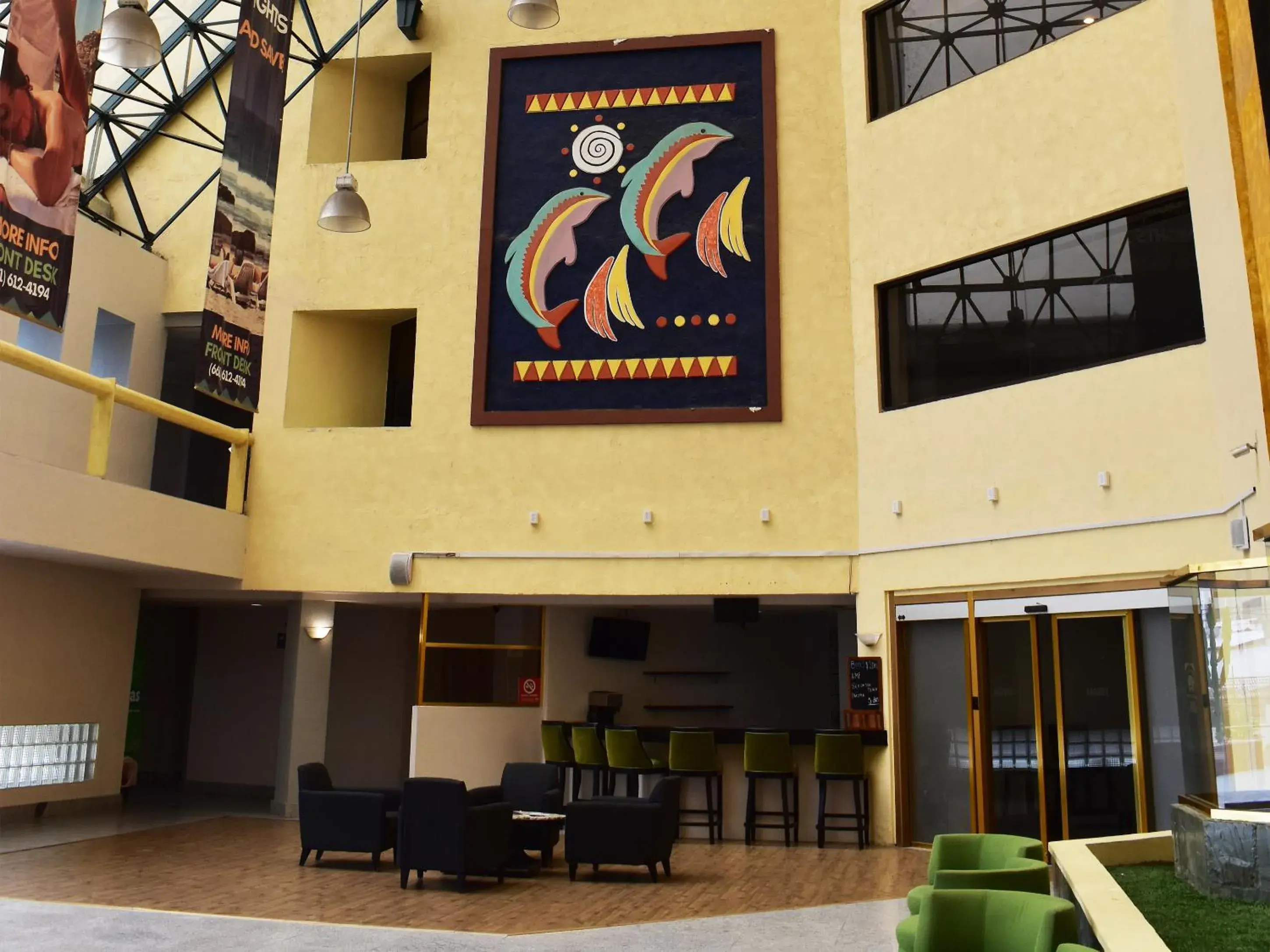 Lobby or reception, Property Building in Hotel Corona Plaza