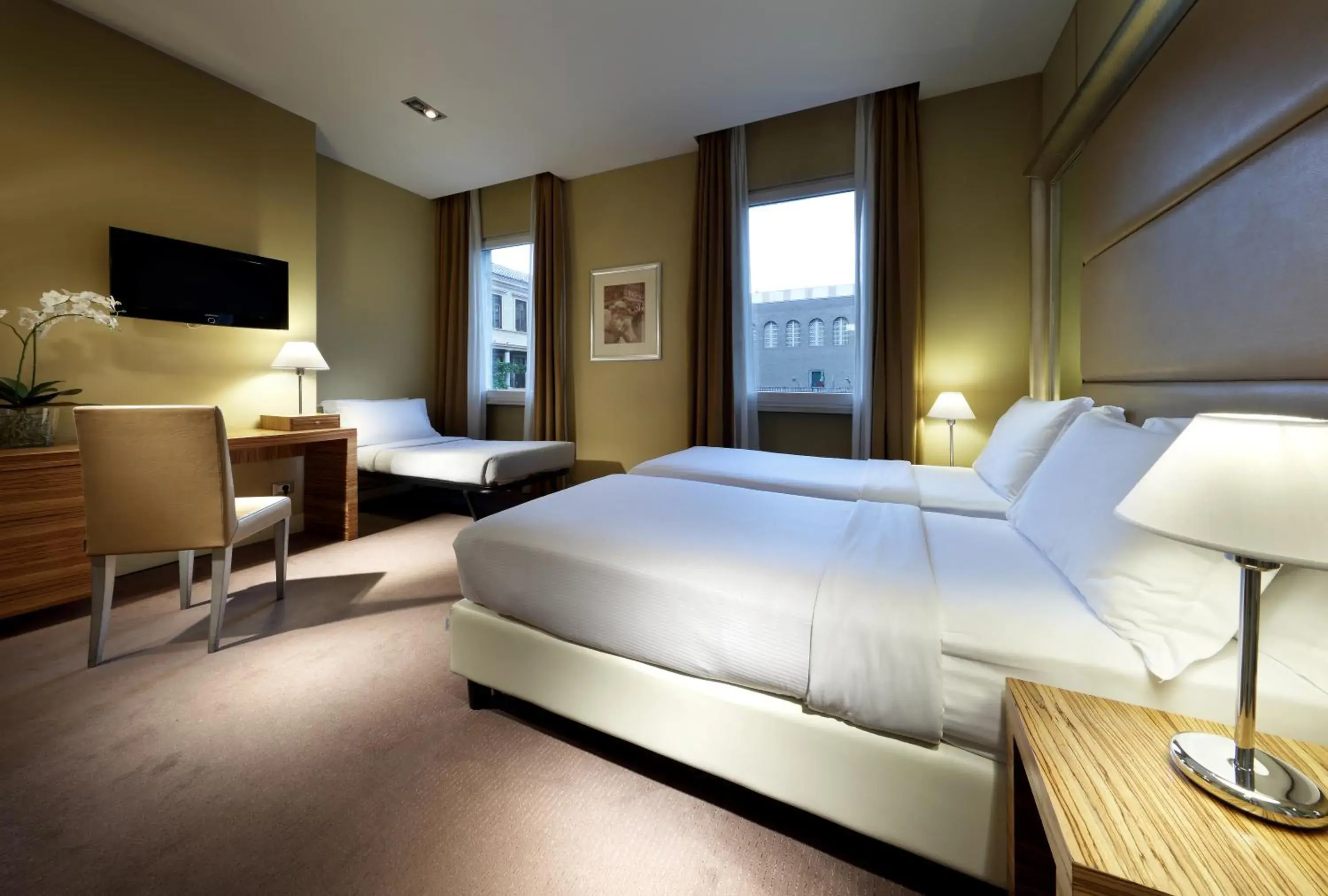 Bed in Hotel Saint John