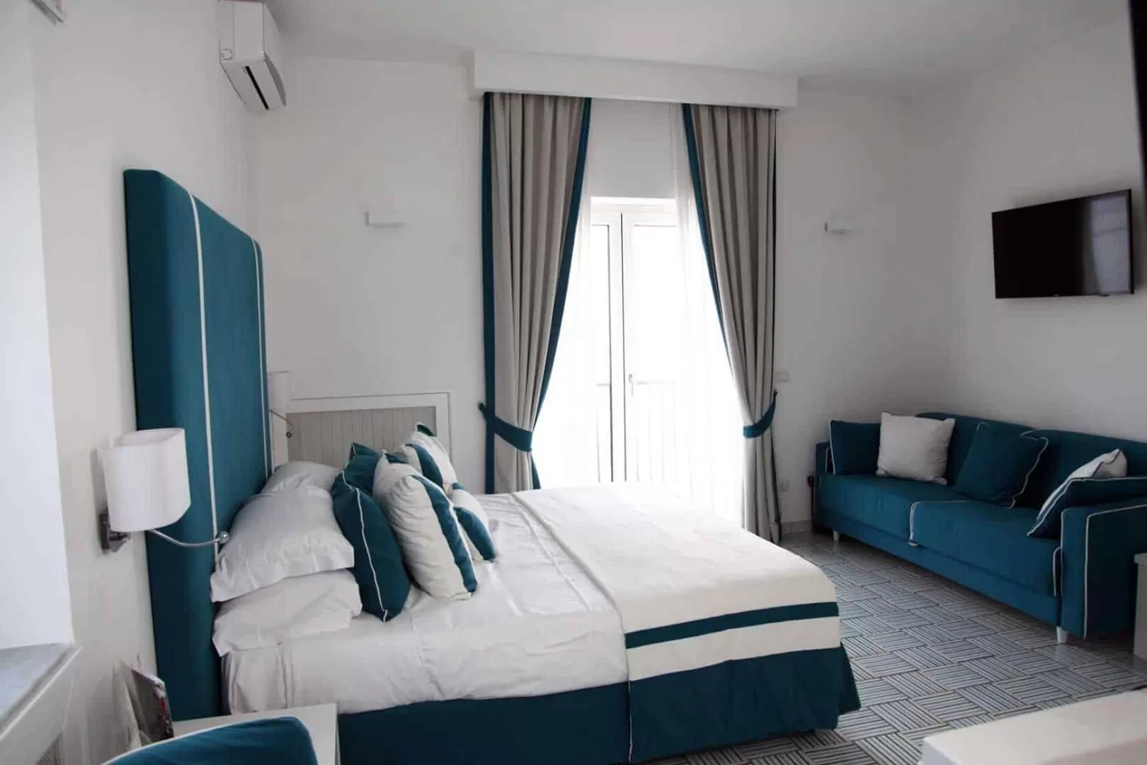 Bed in Hotel Bristol