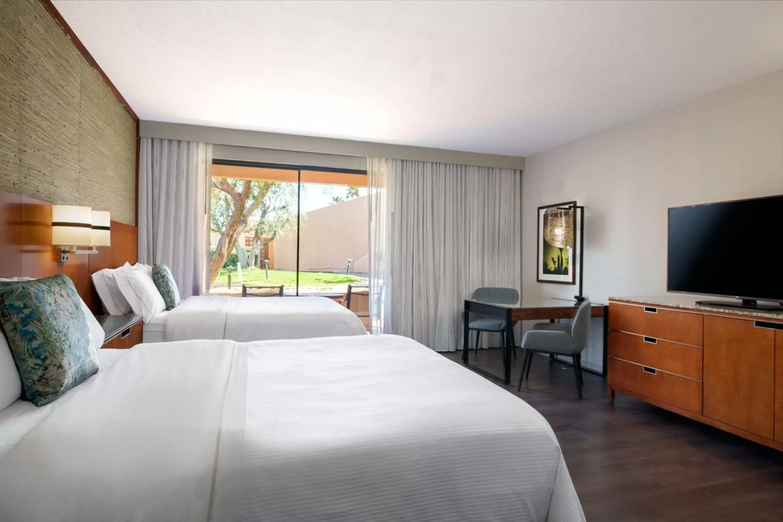 Bedroom, Bed in The Westin Rancho Mirage Golf Resort & Spa