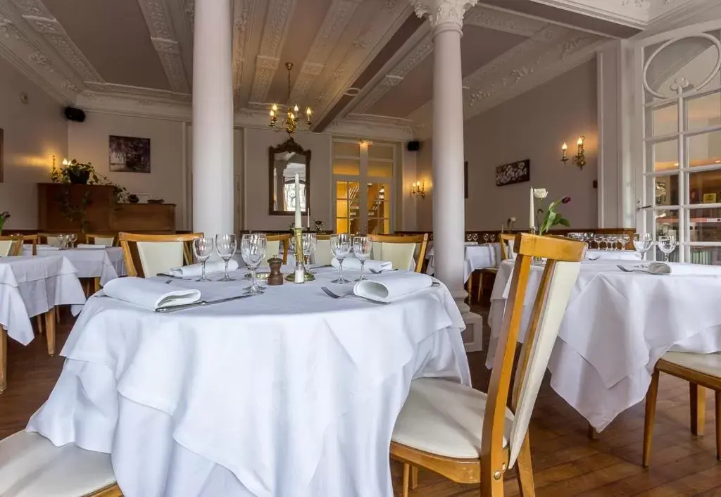 Restaurant/Places to Eat in Logis Regina