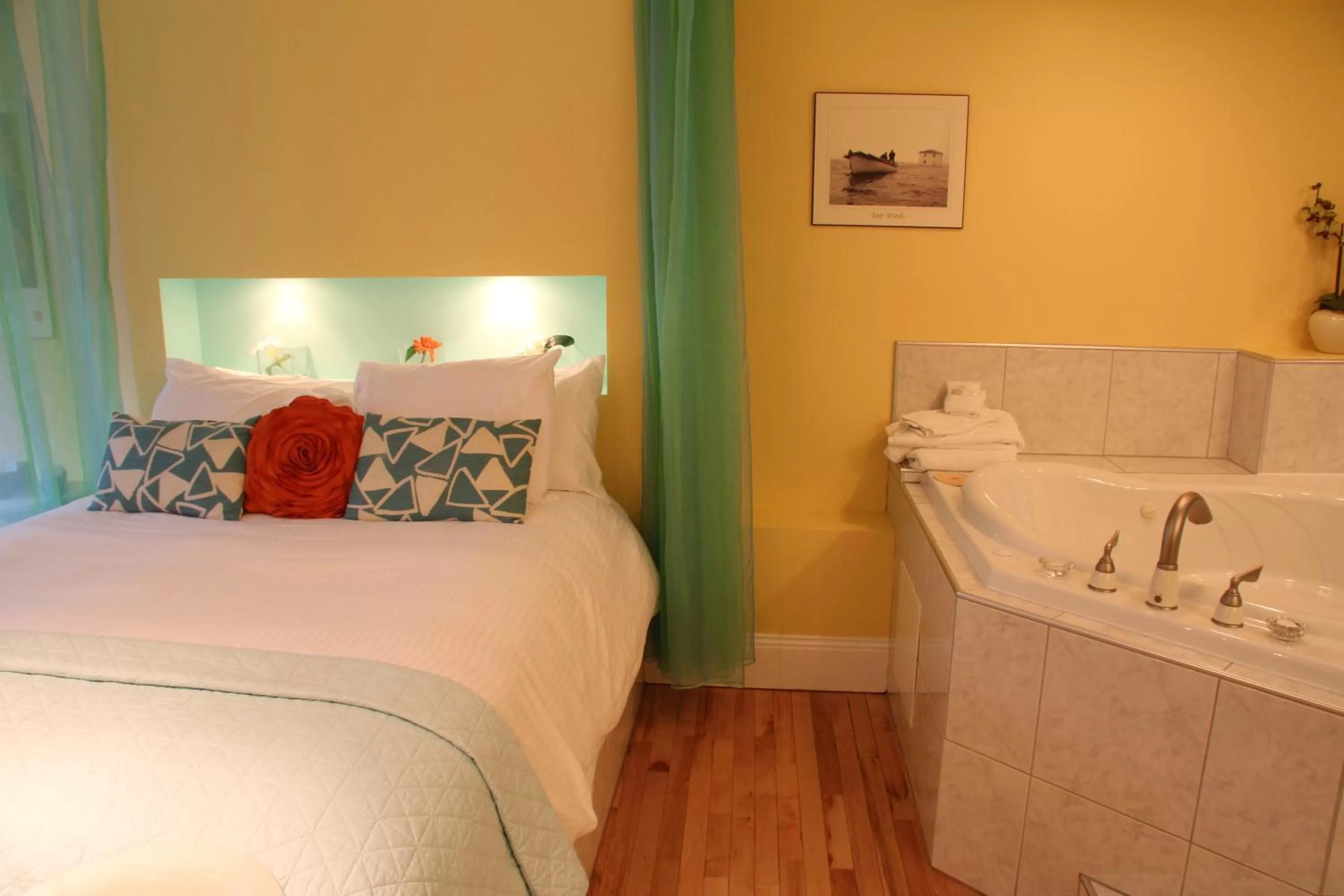 Bed in Leaside Manor