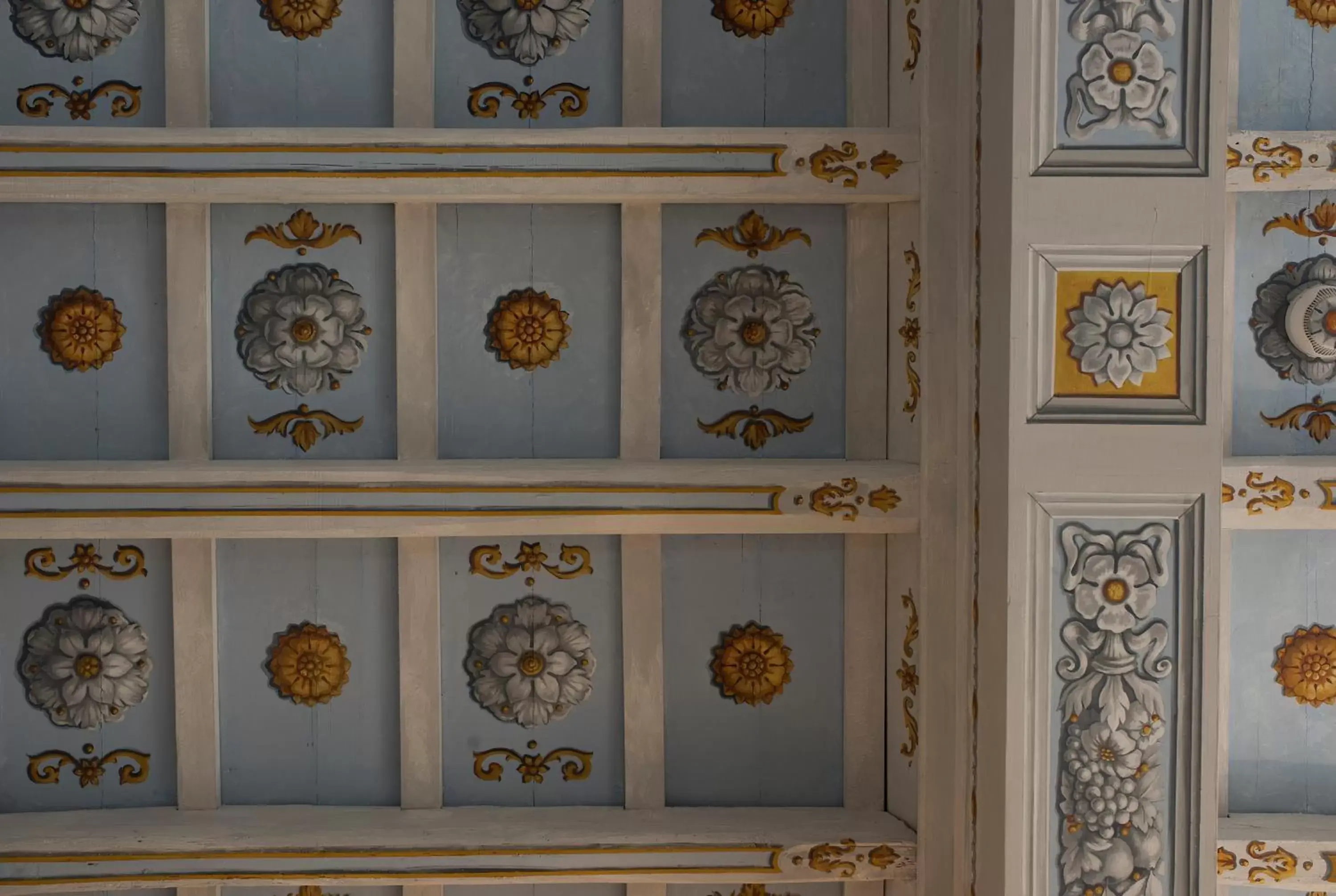 Decorative detail in Palazzo Caruso