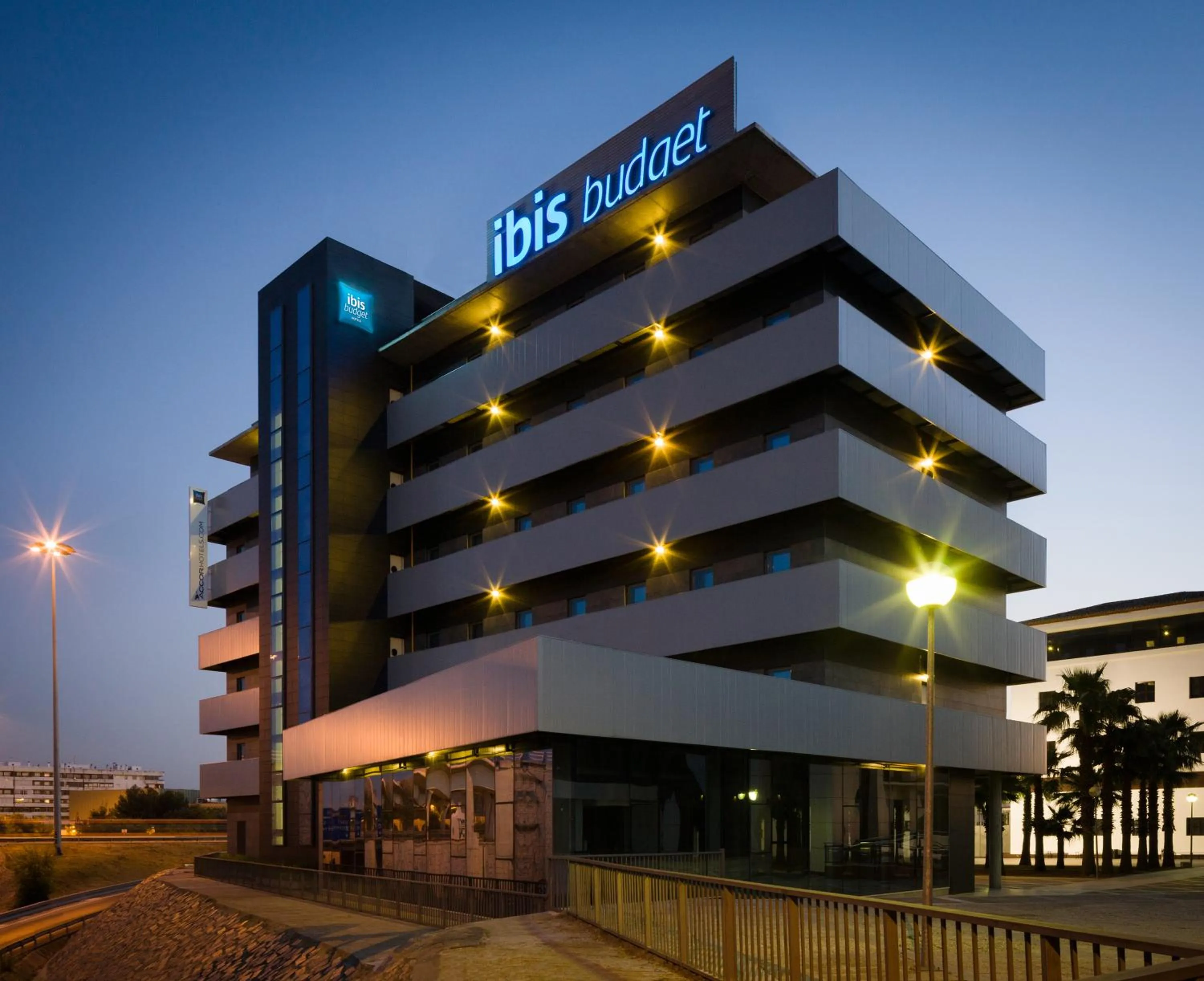 Facade/entrance in Ibis Budget Sevilla Aeropuerto