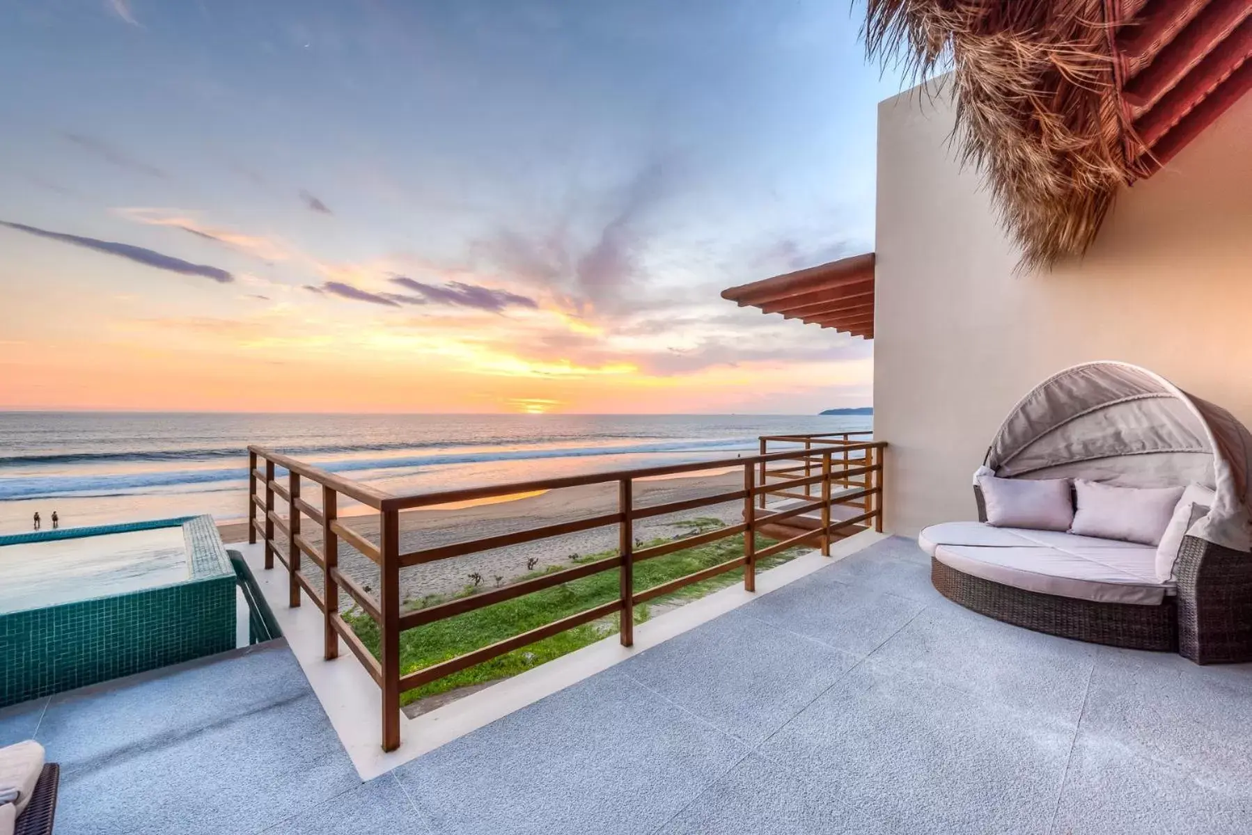 Balcony/Terrace in Marea Beachfront Villas