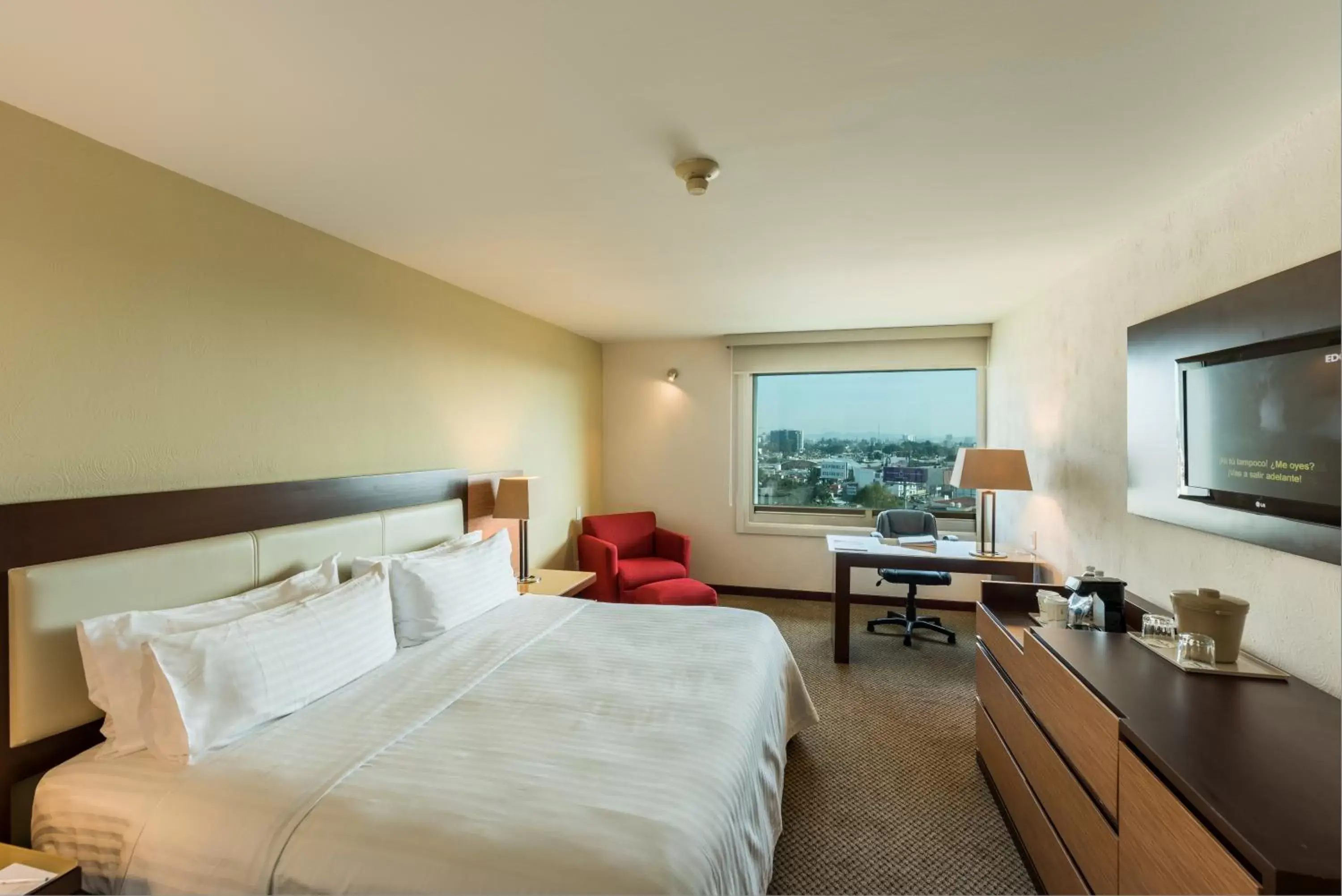 Bed in Holiday Inn Guadalajara Select by IHG Bed in Holiday Inn Guadalajara Select by IHG