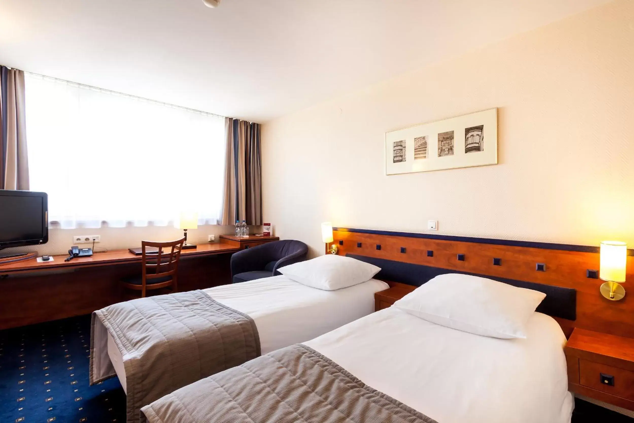 Bed in Qubus Hotel Legnica