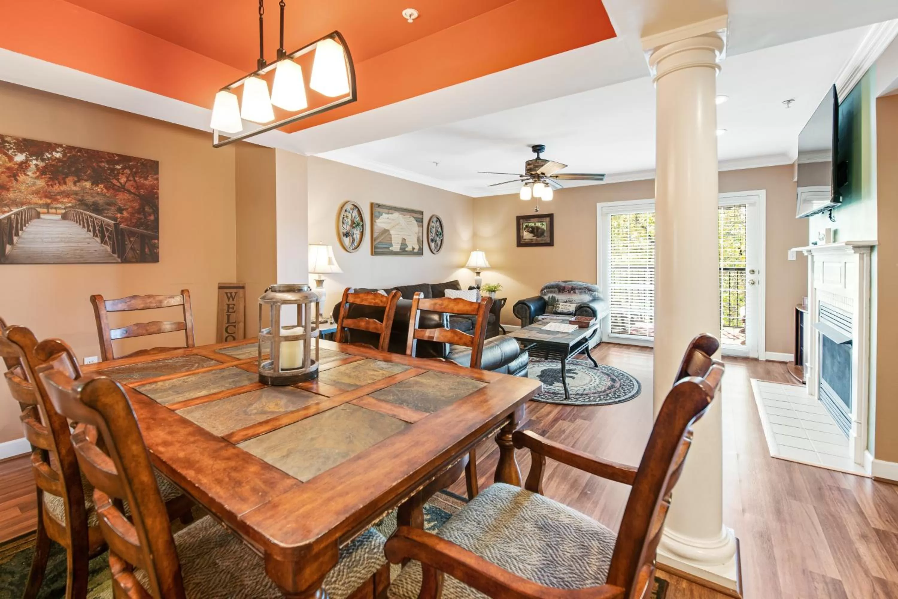 Dining Area in Jan's Riverside Retreat