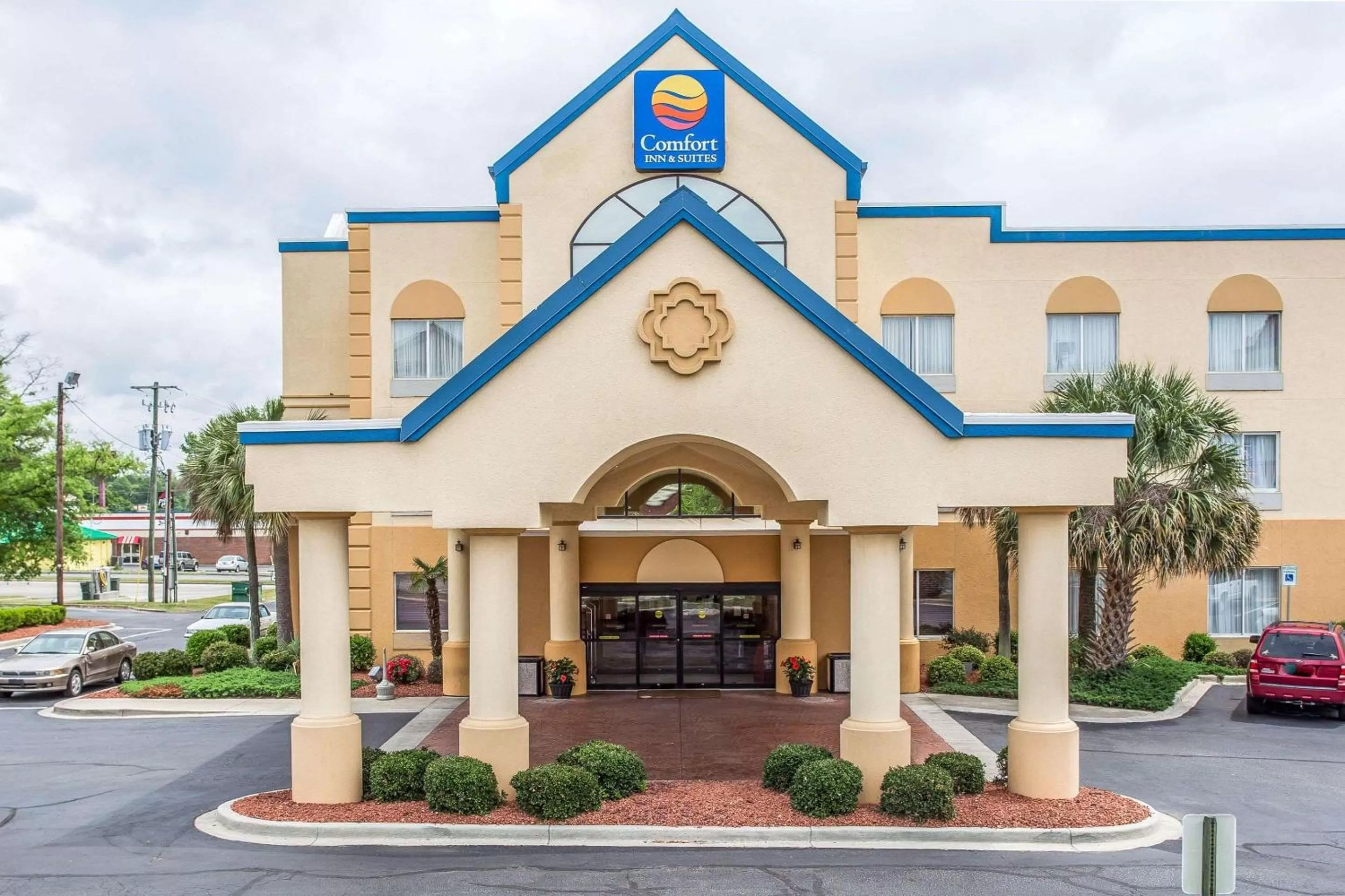 Property building in Comfort Inn & Suites FtJackson Maingate