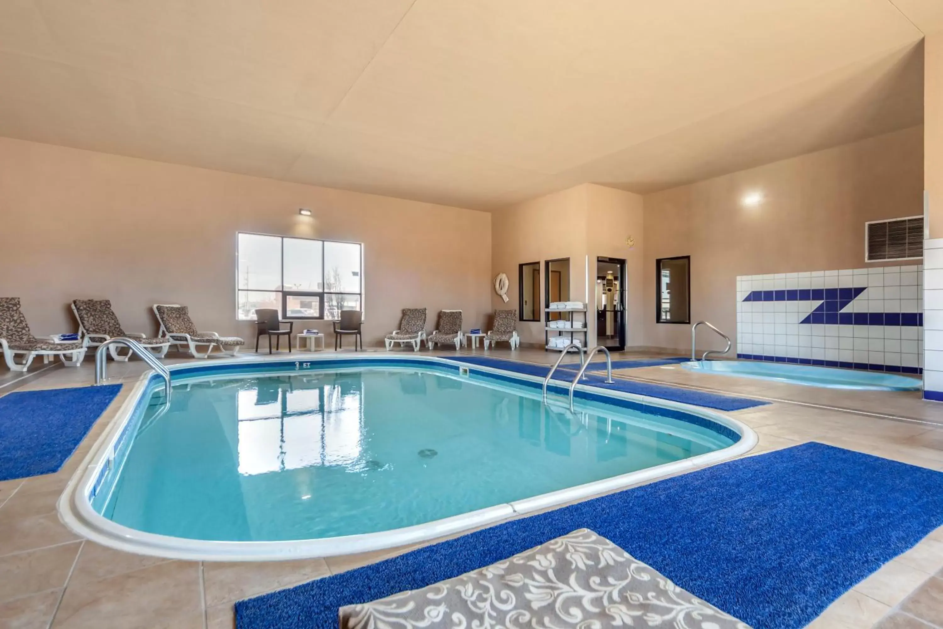 Swimming Pool in Sleep Inn By Choice Hotels