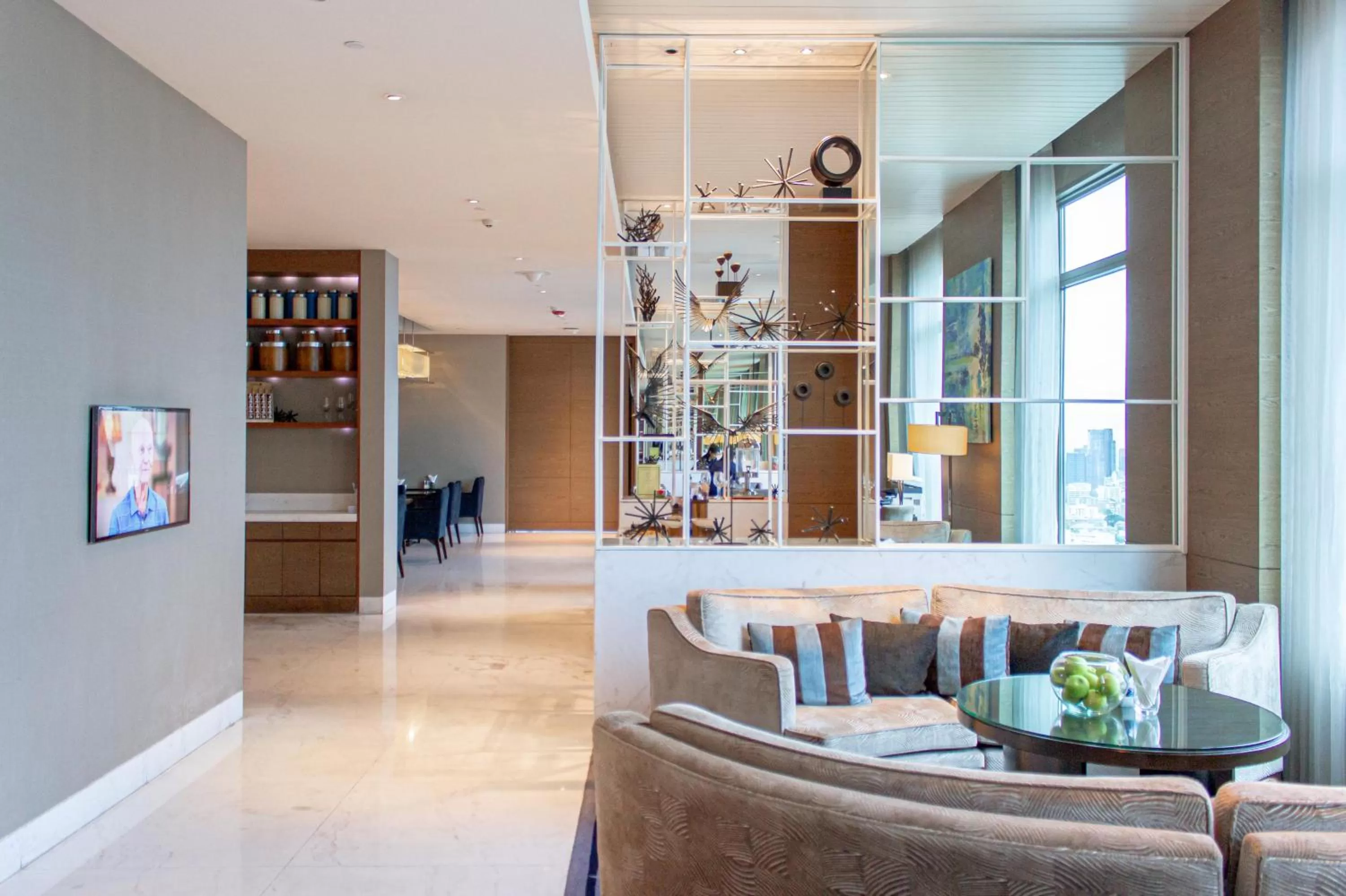 Area and facilities in Radisson Blu Plaza Bangkok