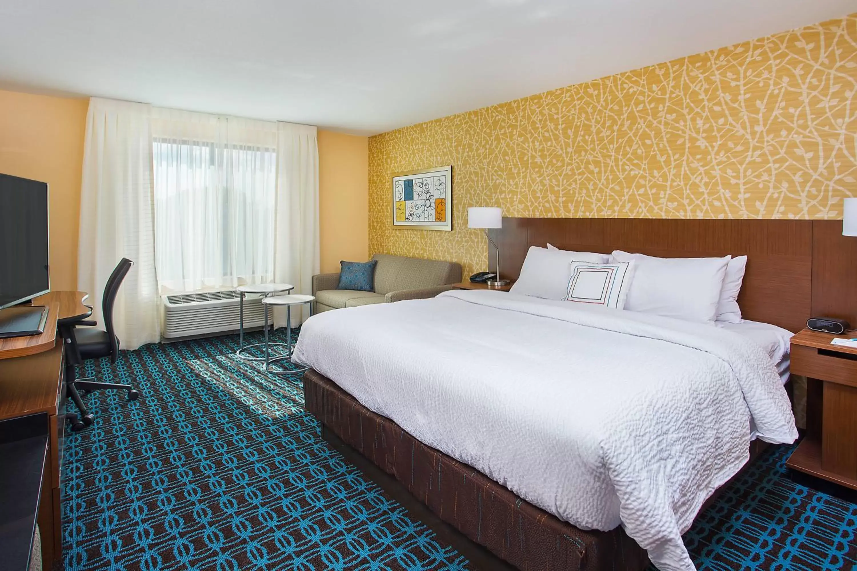 Photo of the whole room, Bed in Fairfield Inn & Suites by Marriott Nashville Hendersonville