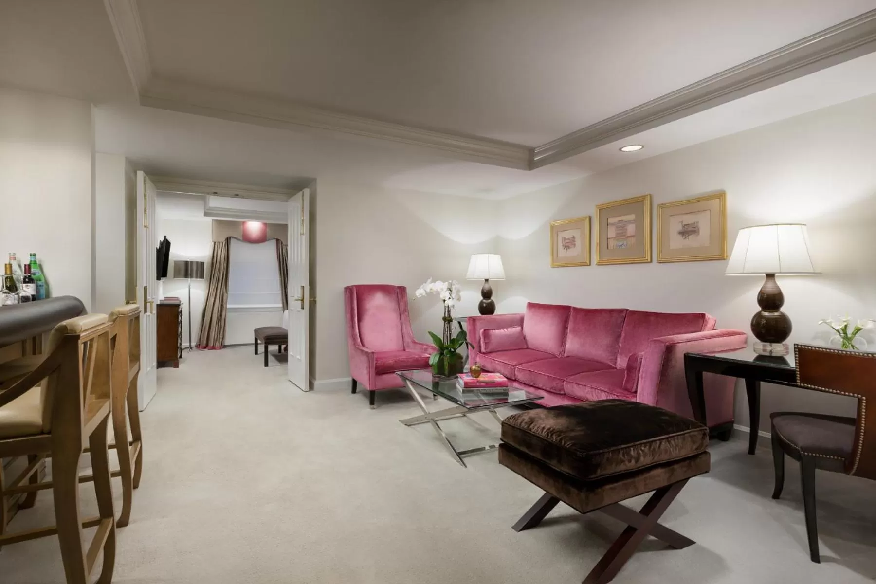 Living room in The Michelangelo Hotel