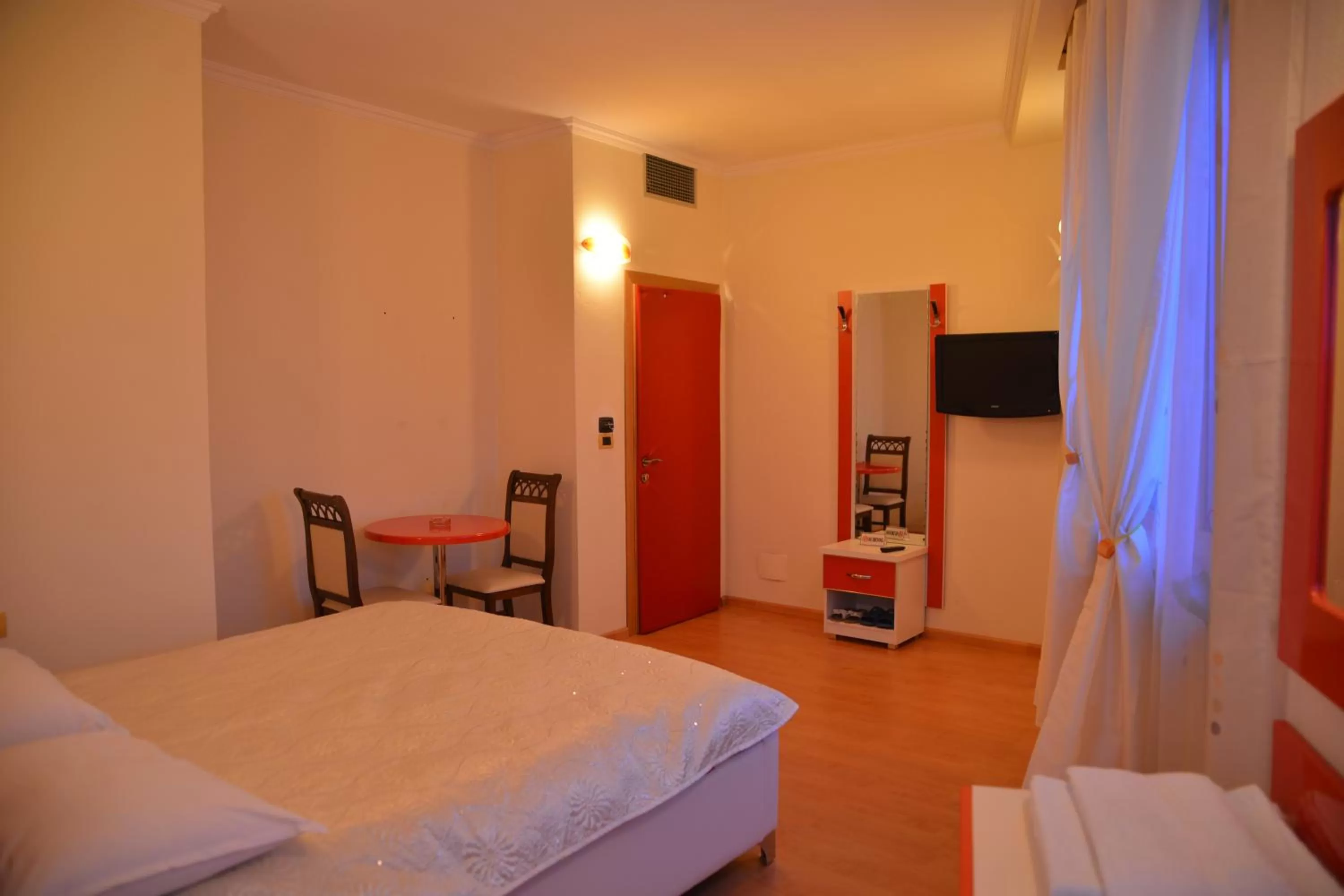 Photo of the whole room, Room Photo in Royal gaz Hotel