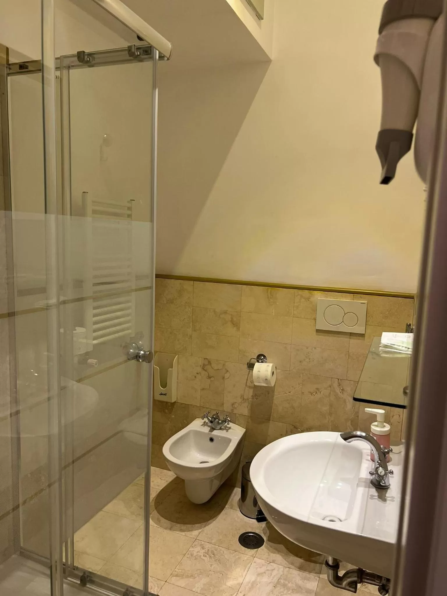 Bathroom in relais monti guesthouse