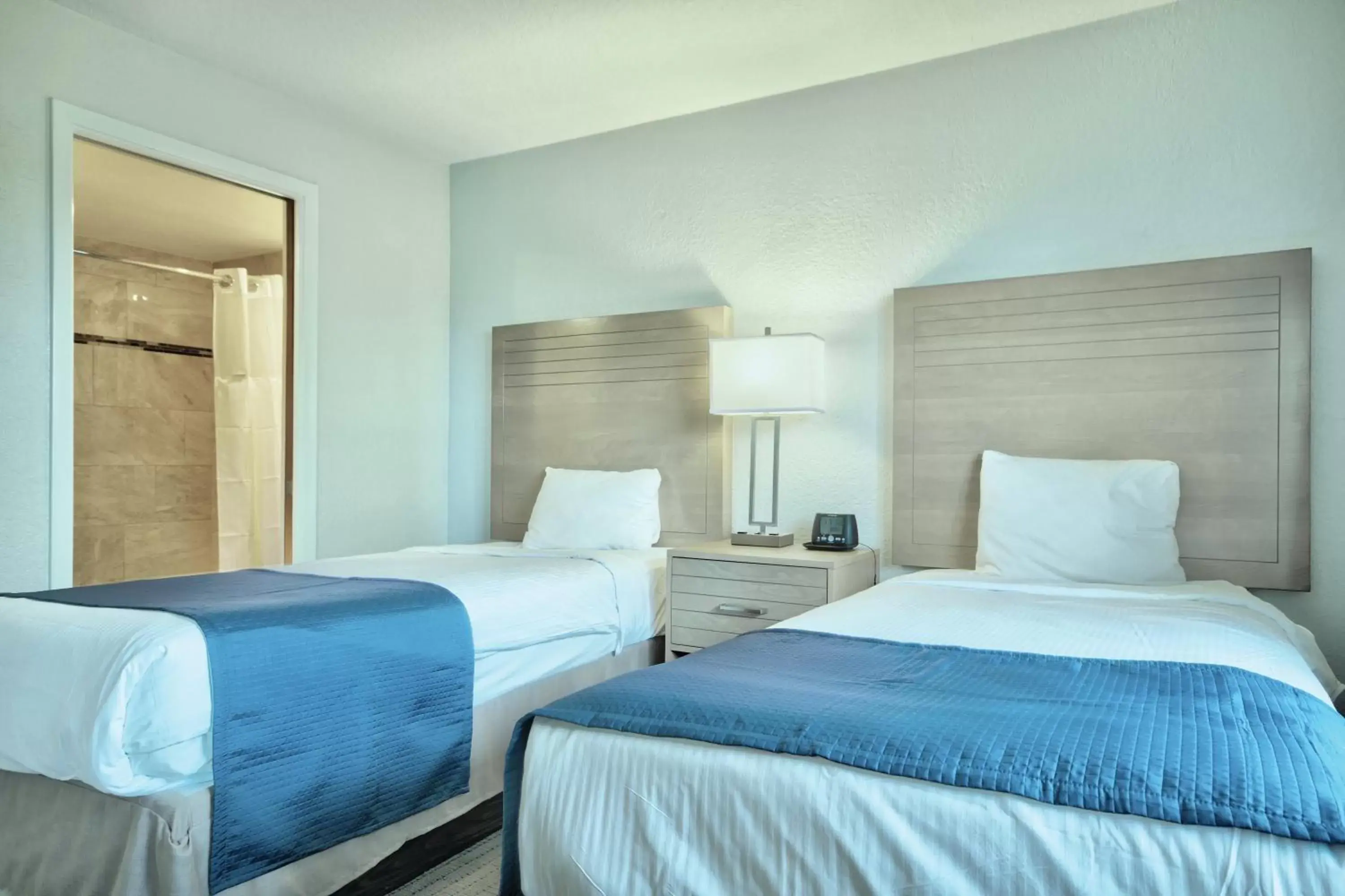 Photo of the whole room, Bed in Club Wyndham Orlando International