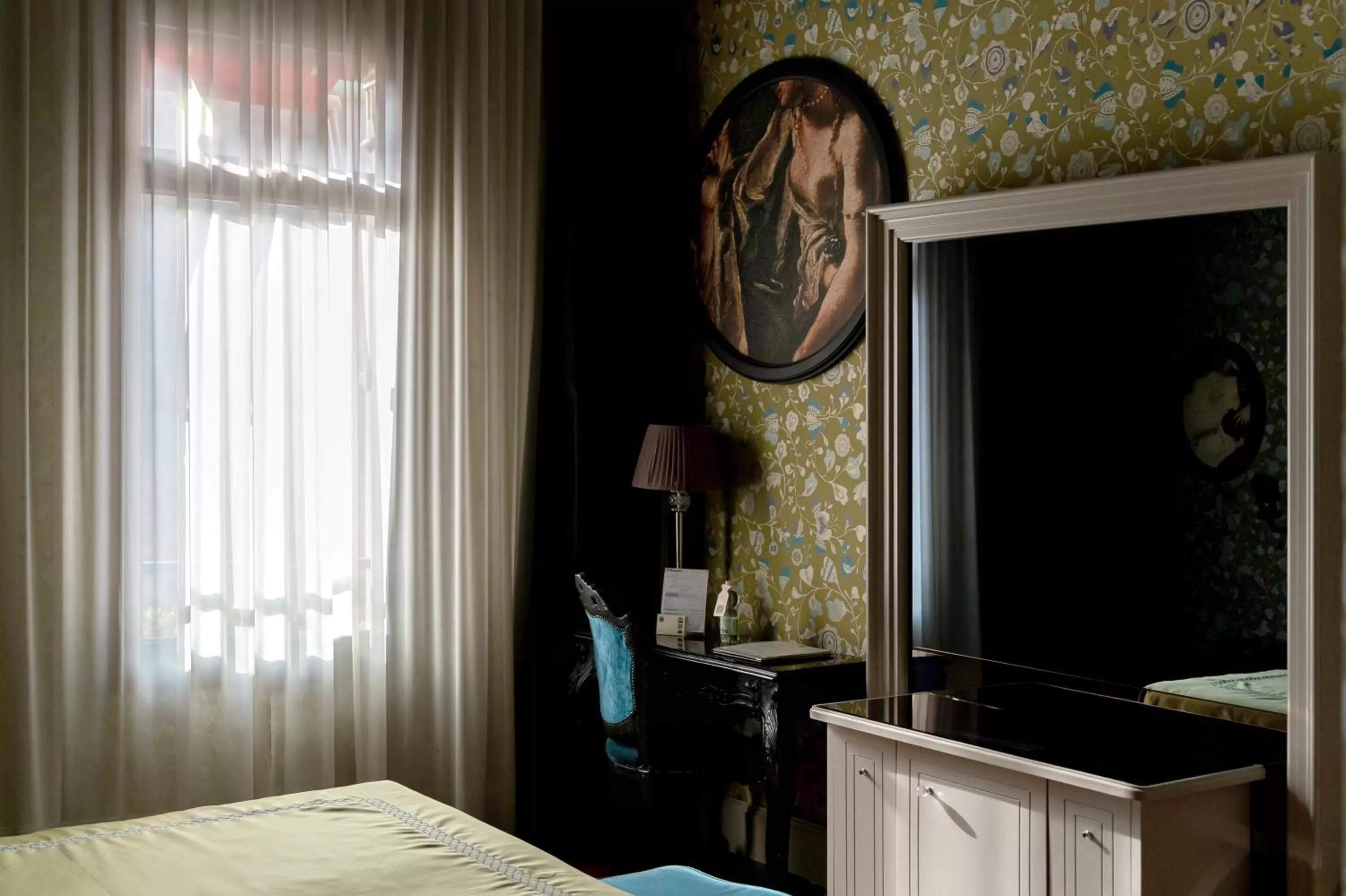 Decorative detail, Bed in Hotel Palazzetto Madonna