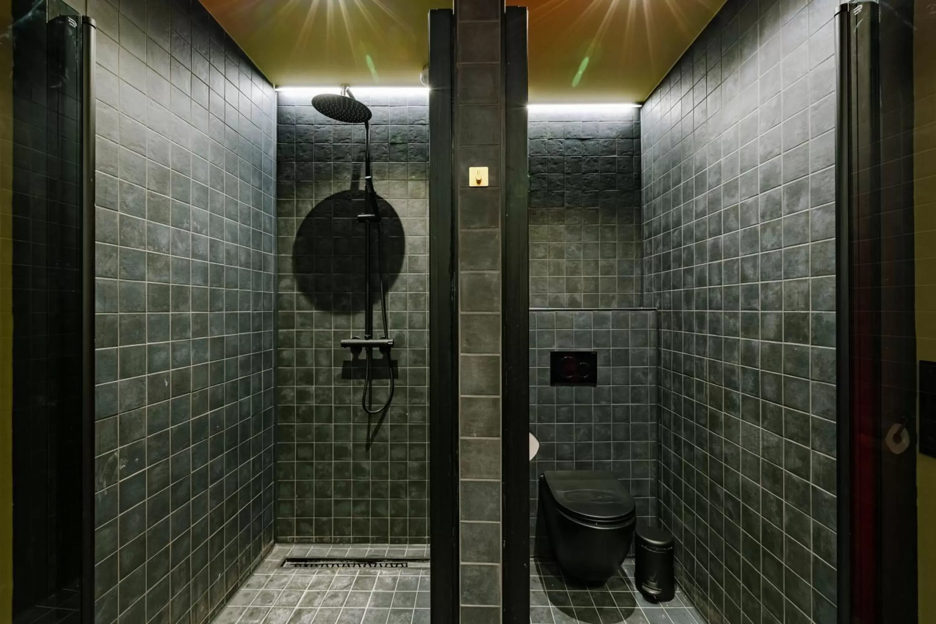 Bathroom in SUPPER Hotel