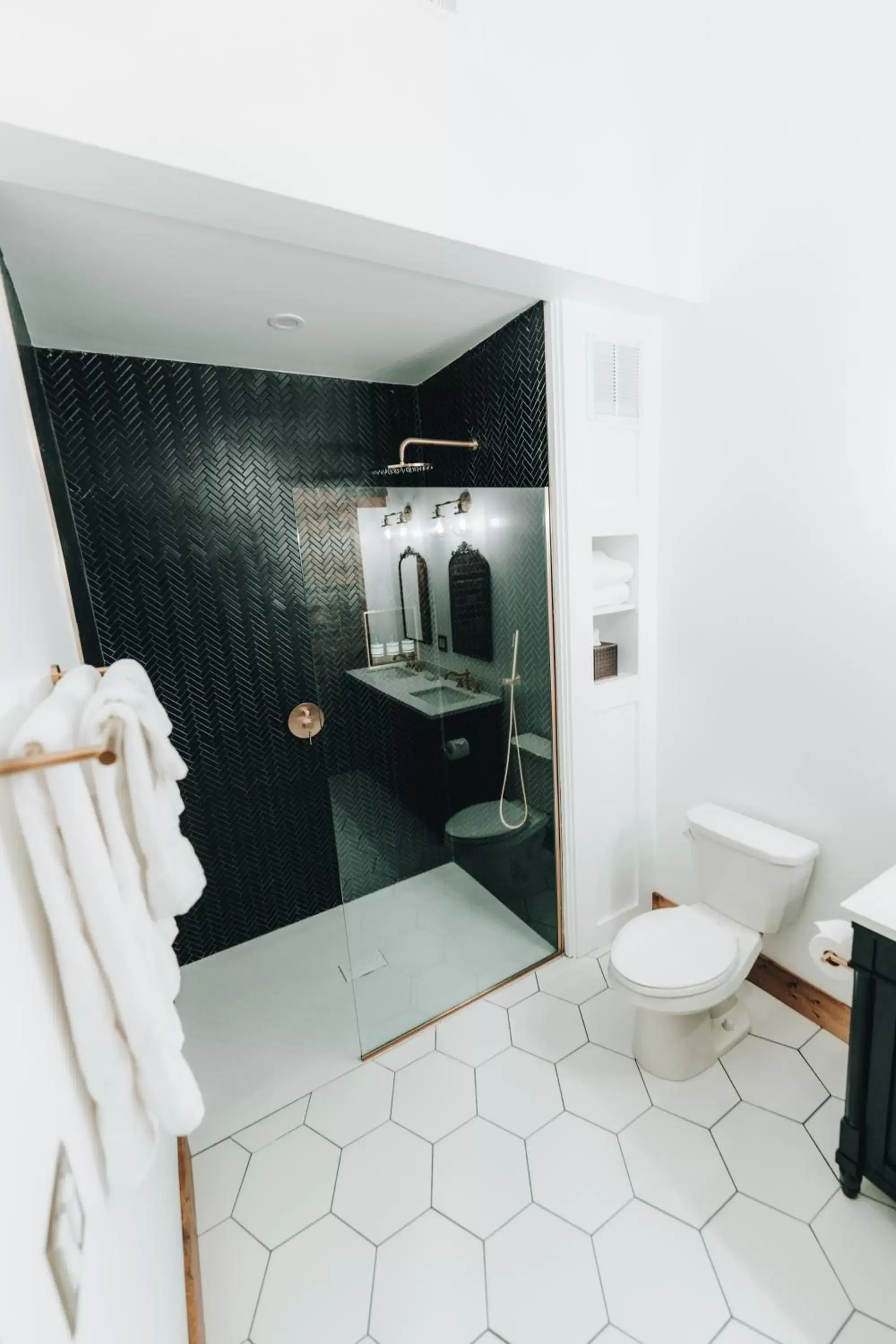 Shower, Bathroom in The Chandler Hotel