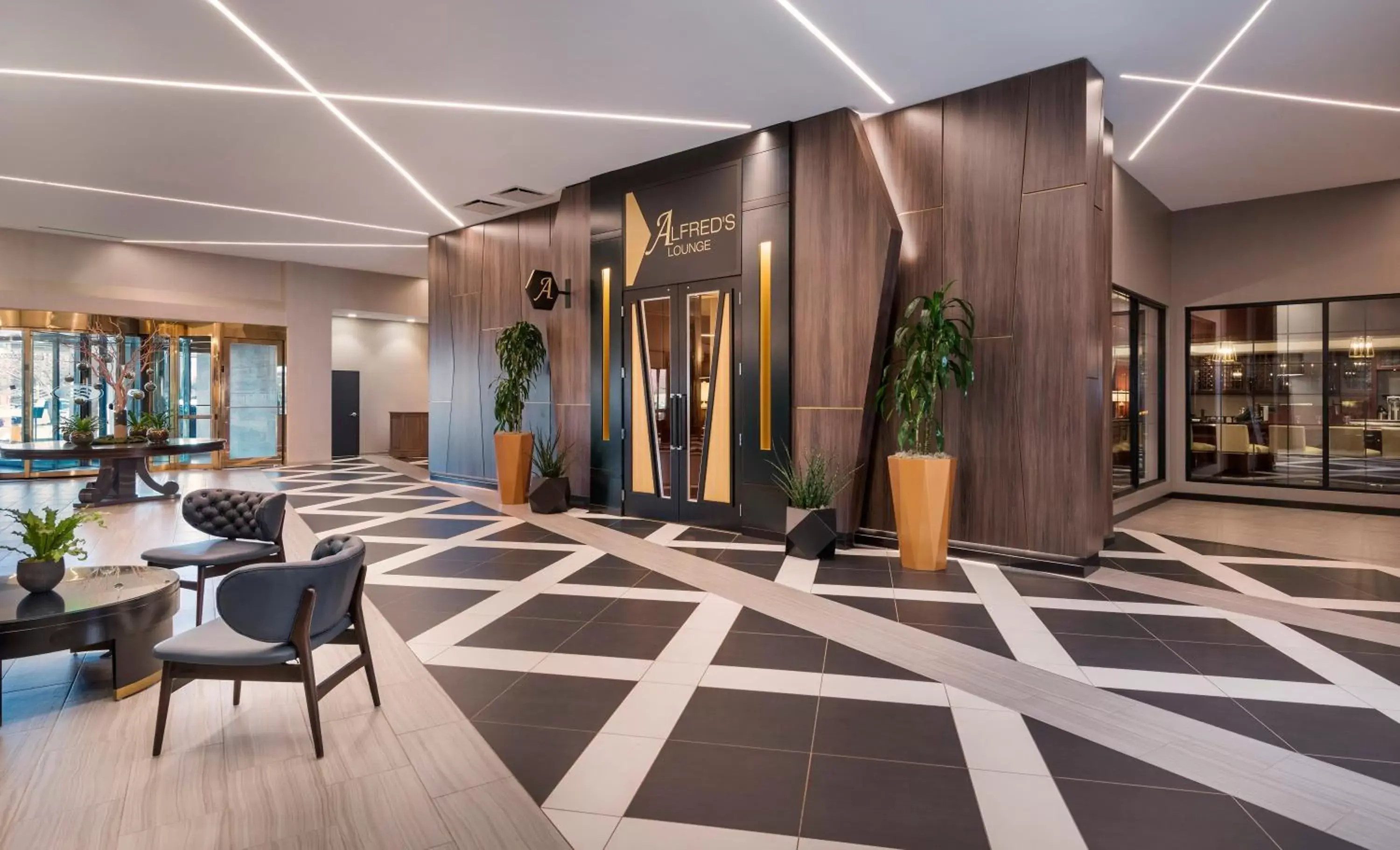 Property building in Crowne Plaza Providence-Warwick (Airport) by IHG Property building in Crowne Plaza Providence-Warwick (Airport) by IHG