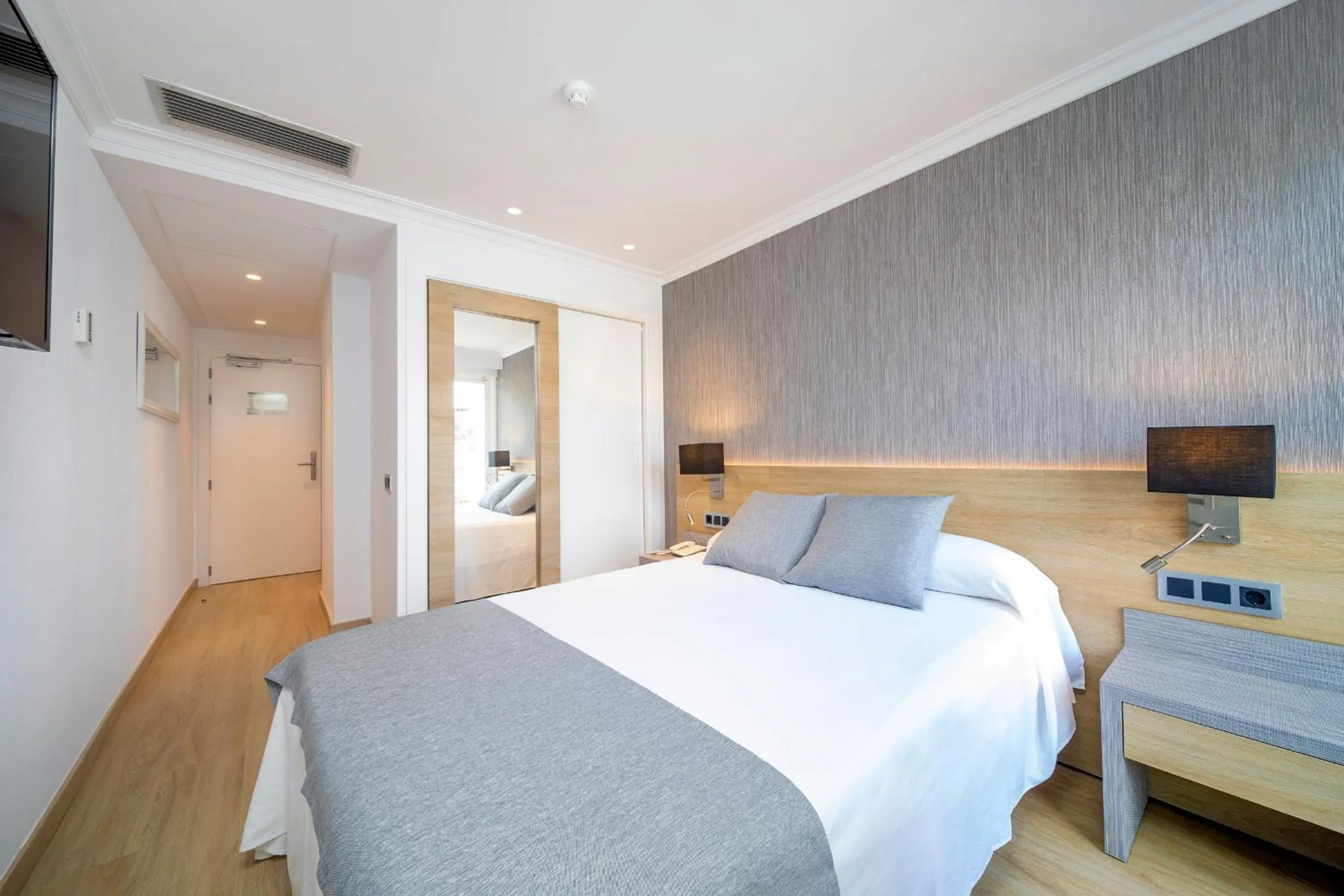 Bed in Hotel Simbad Ibiza