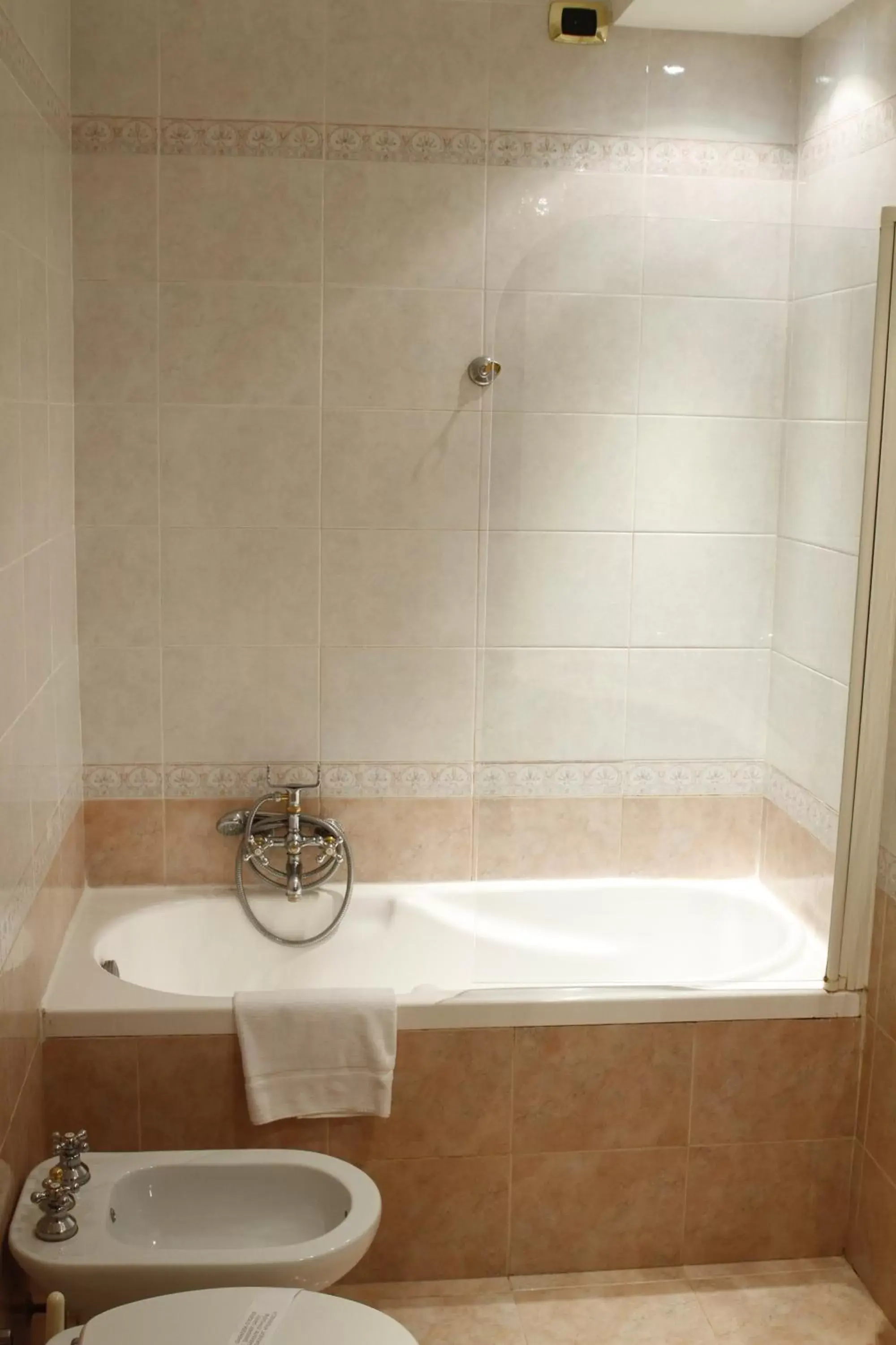 Bathroom in Hotel Torino Bathroom in Hotel Torino