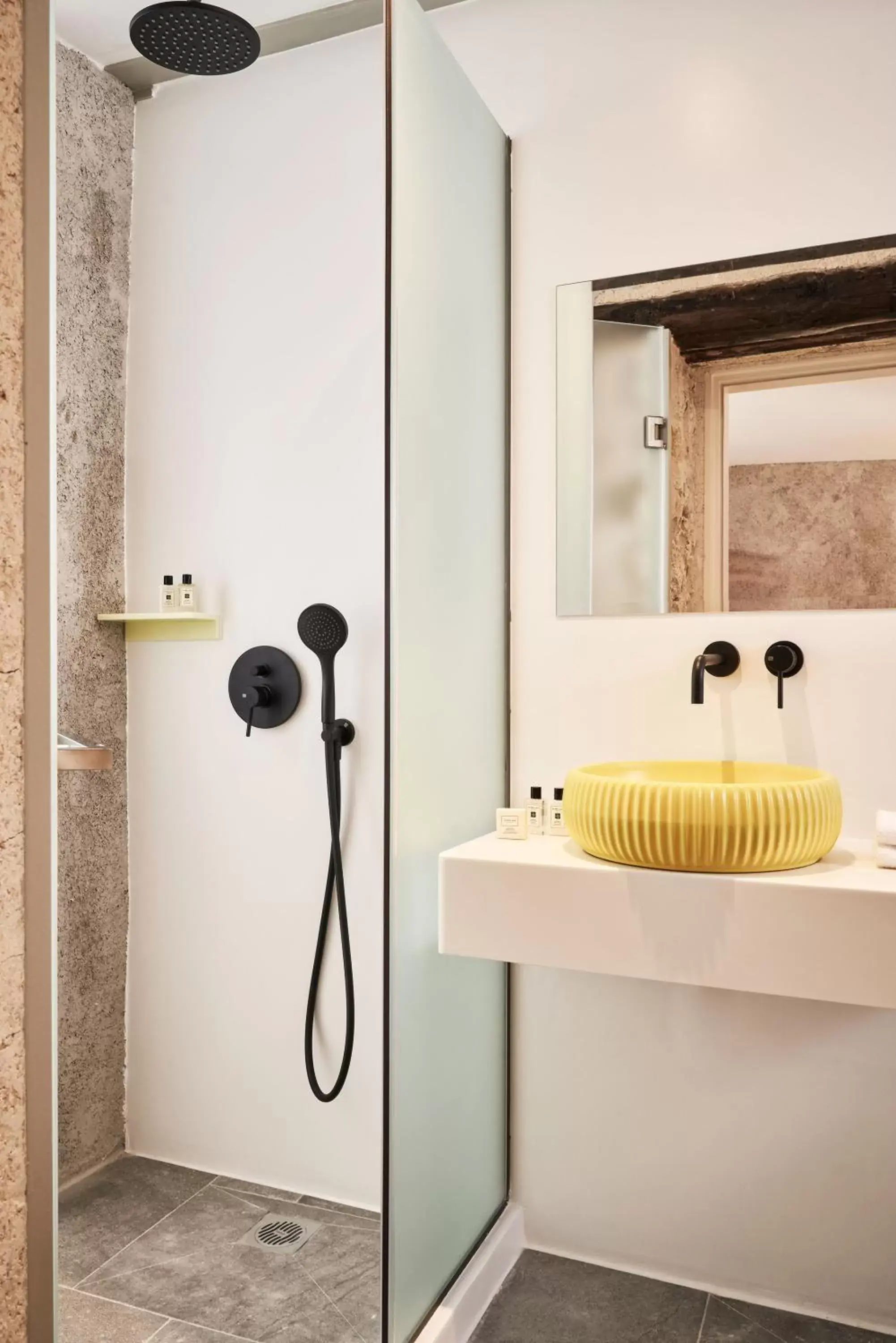 Shower, Bathroom in Asomaton