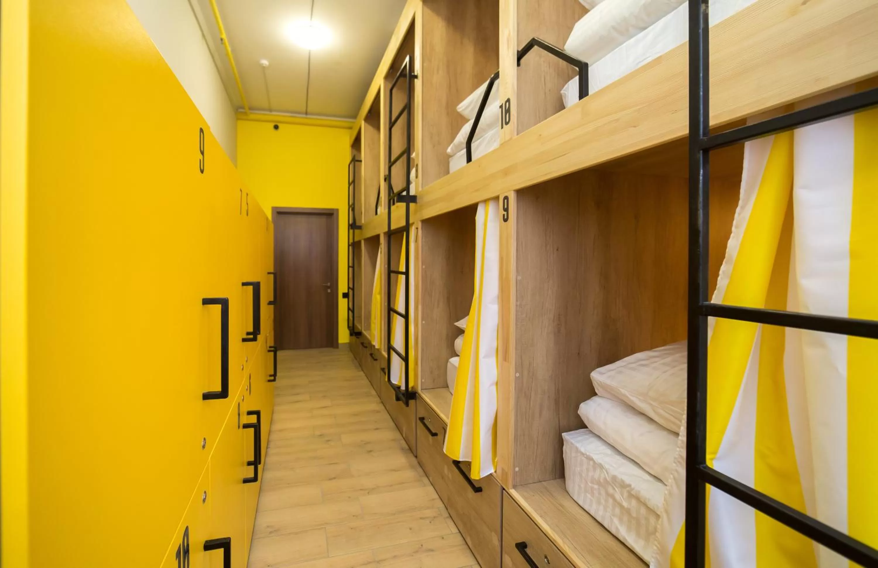 Bed in HOTEL Bee Station