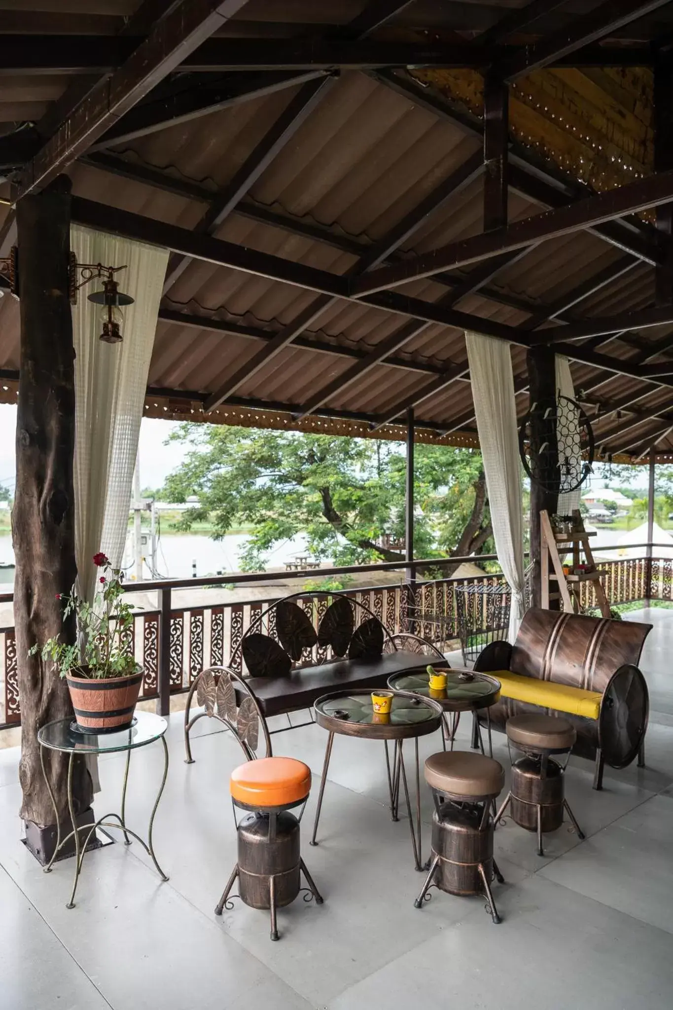 Lobby or reception, Restaurant/Places to Eat in Doi Inthanon Riverside resort