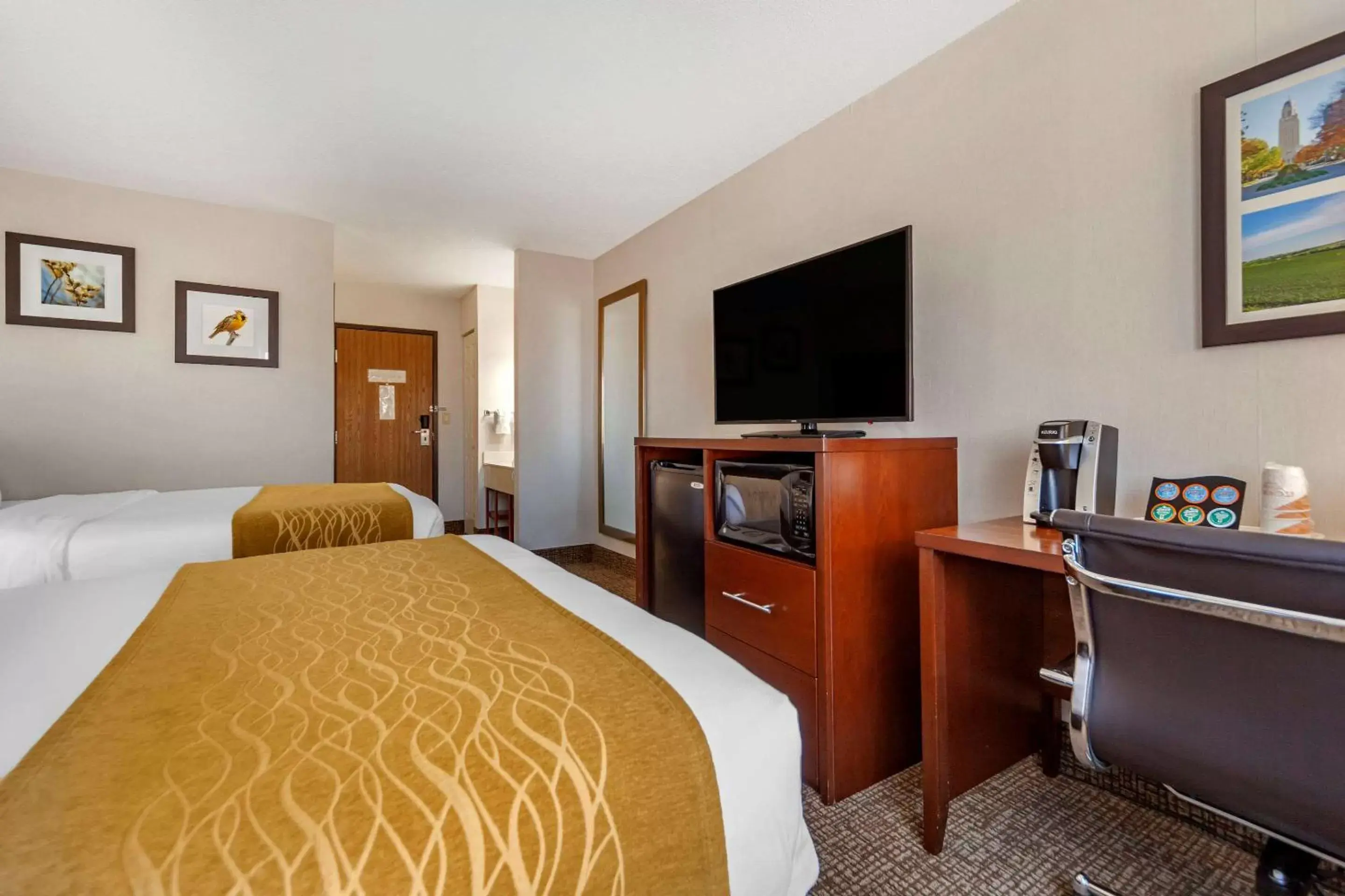 Photo of the whole room in Comfort Inn Grand Island North