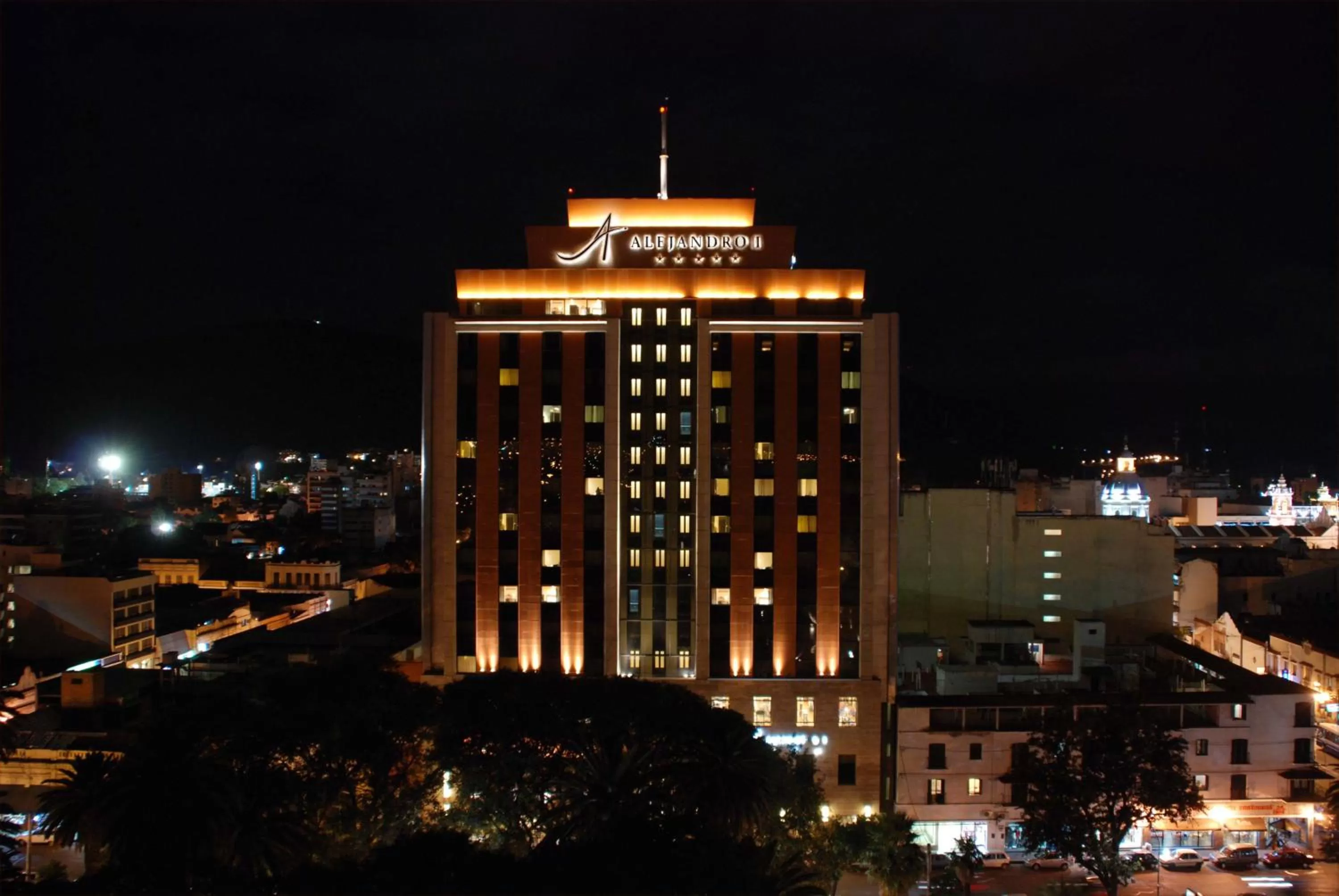 Facade/entrance in Alejandro 1º Hotel