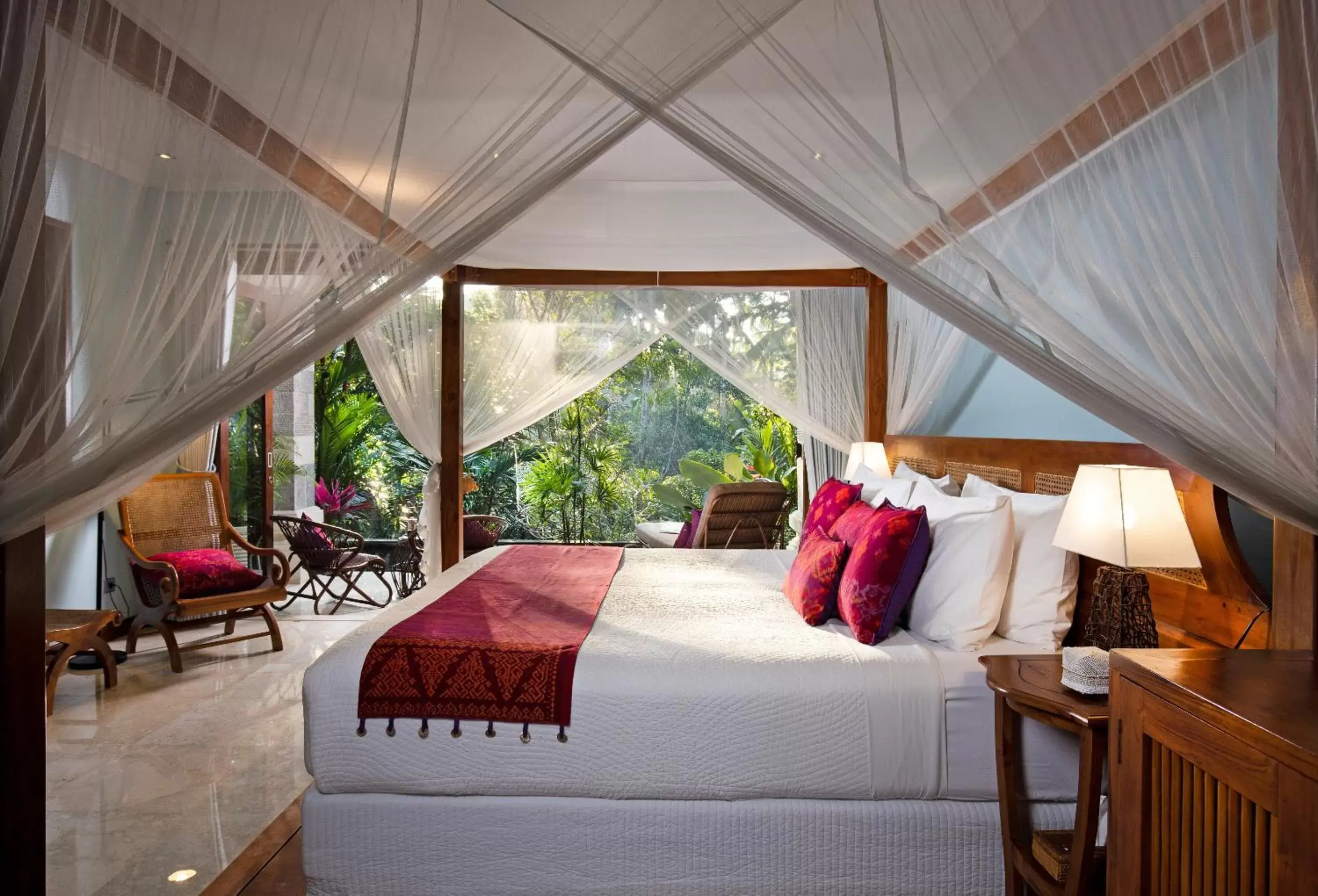 Photo of the whole room, Bed in Kano Sari Ubud Villas