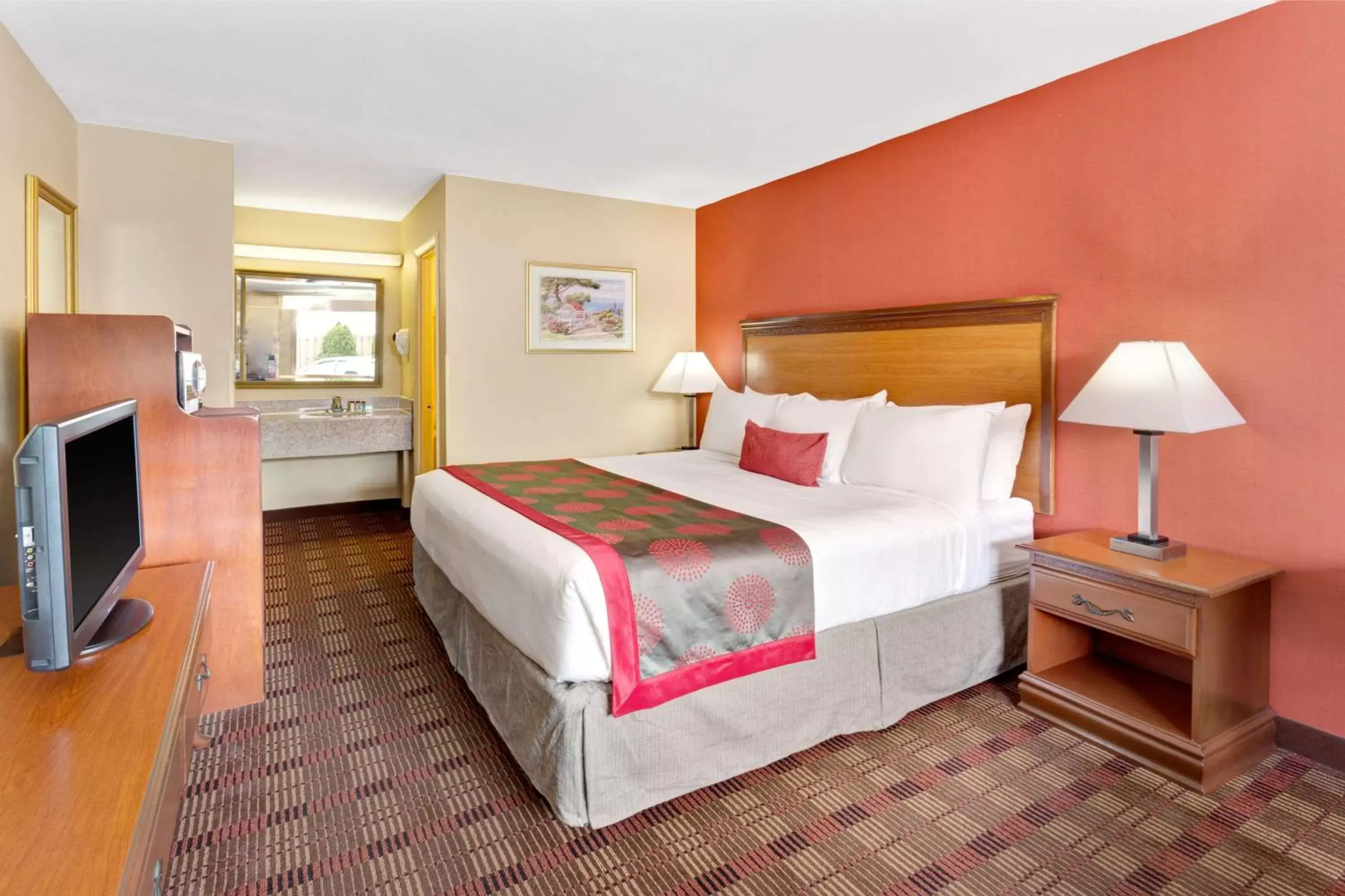 Photo of the whole room, Bed in Ramada by Wyndham Baltimore West