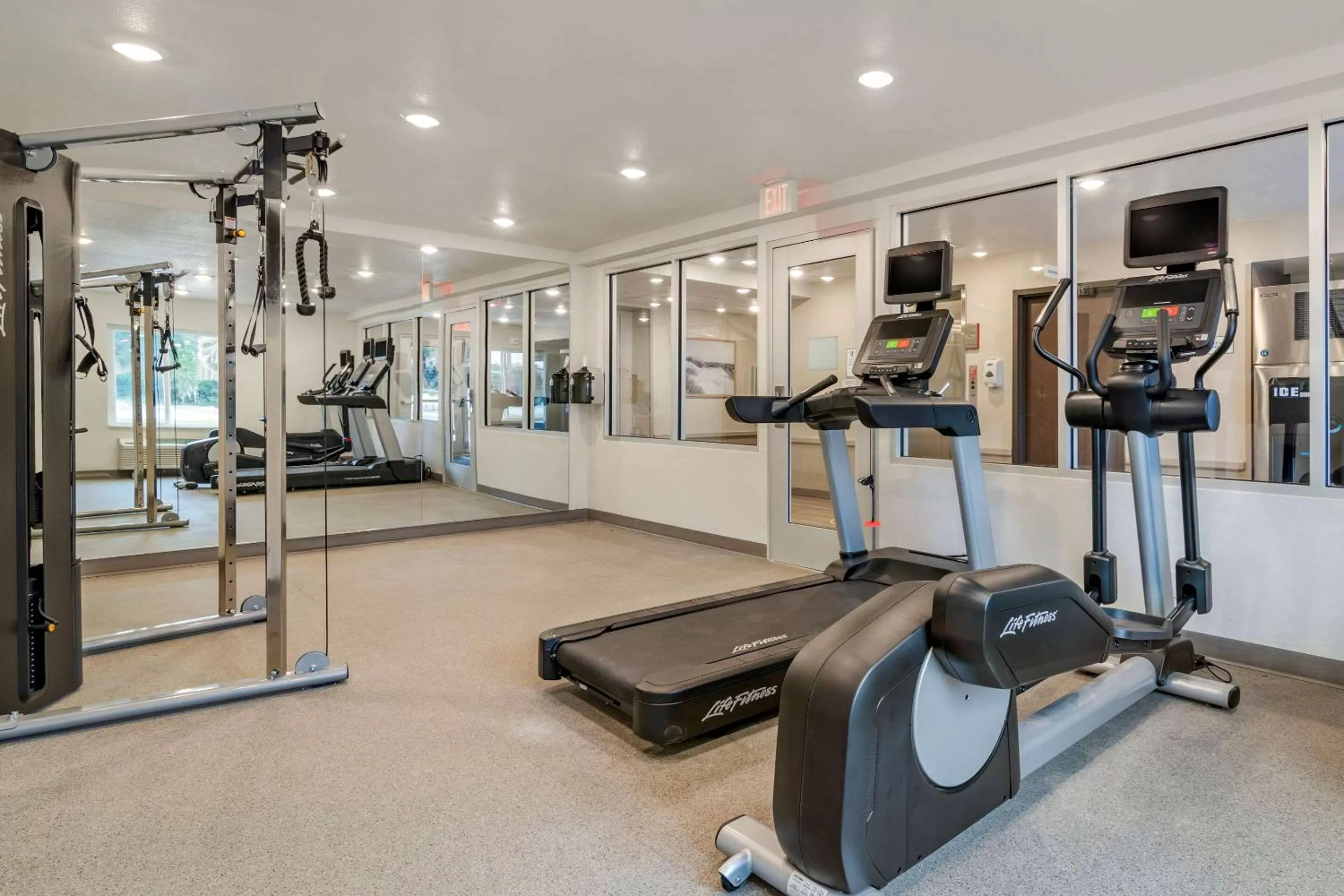 Fitness centre/facilities in WoodSpring Suites Brunswick